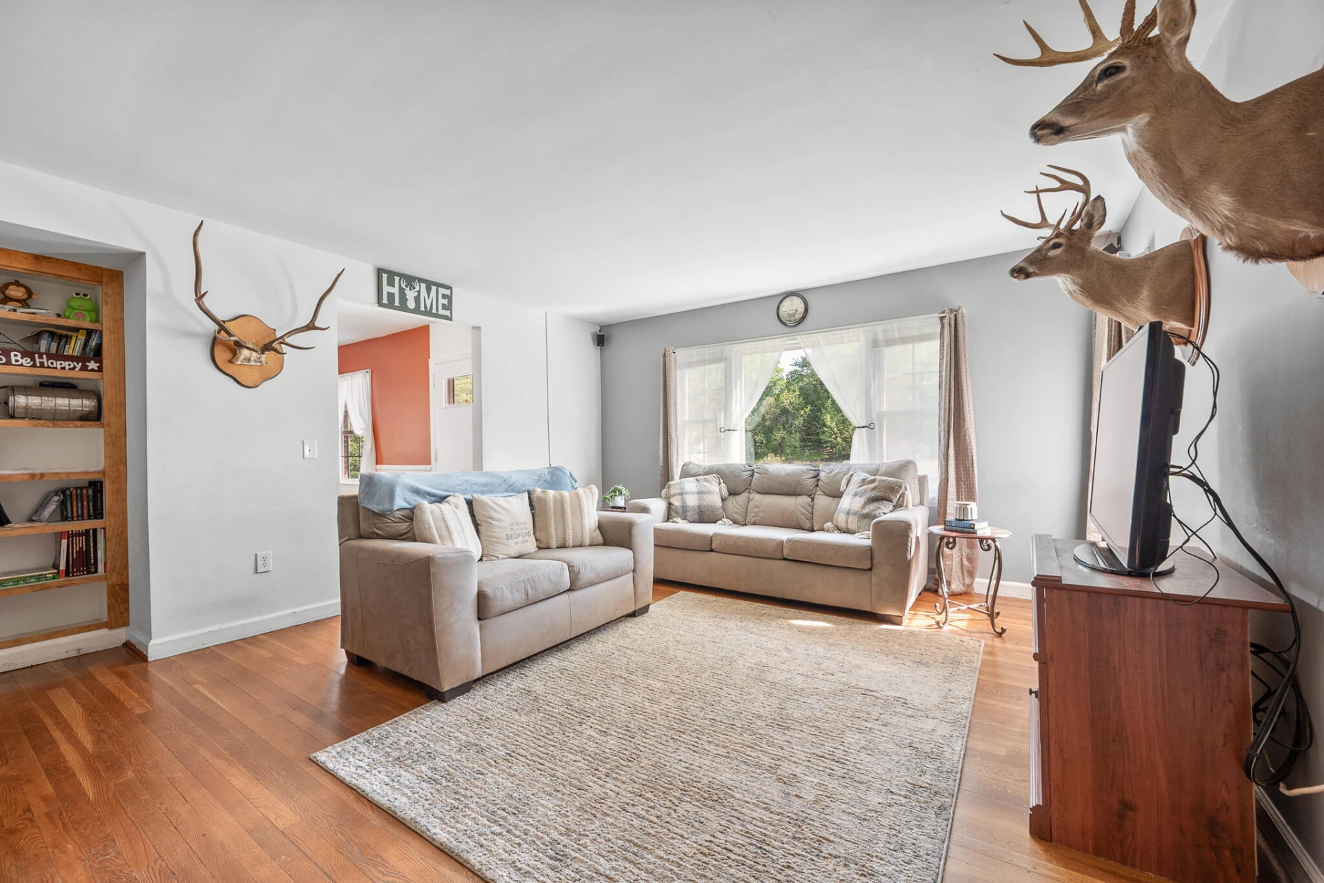 1235 Ashland CIR - Photo 7