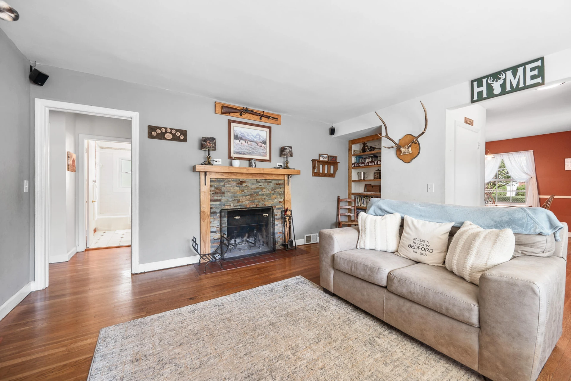 1235 Ashland CIR - Photo 8