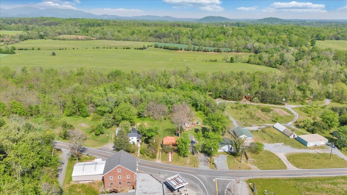 5297 Peaks RD - Photo 61