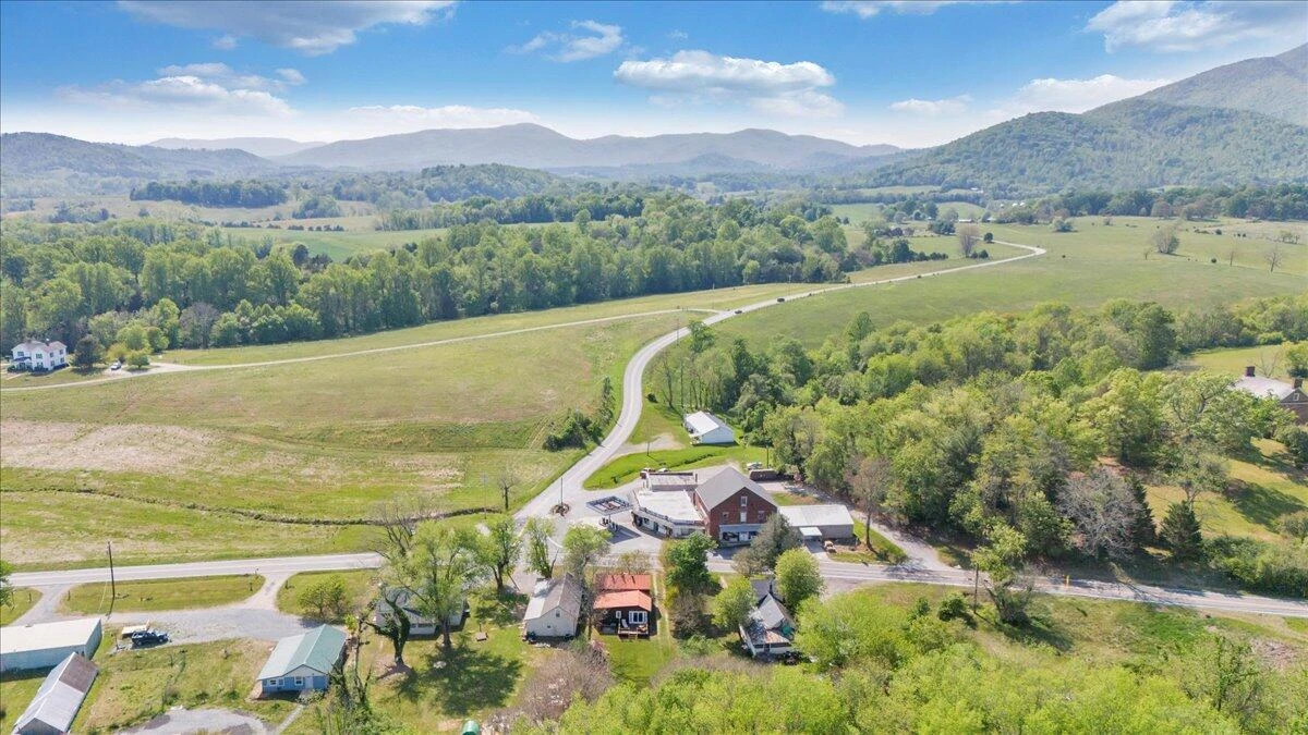 5297 Peaks RD - Photo 64