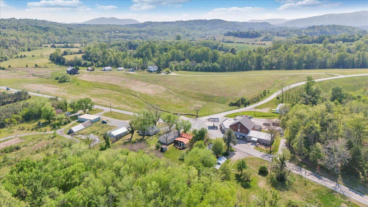 5297 Peaks RD - Photo 65