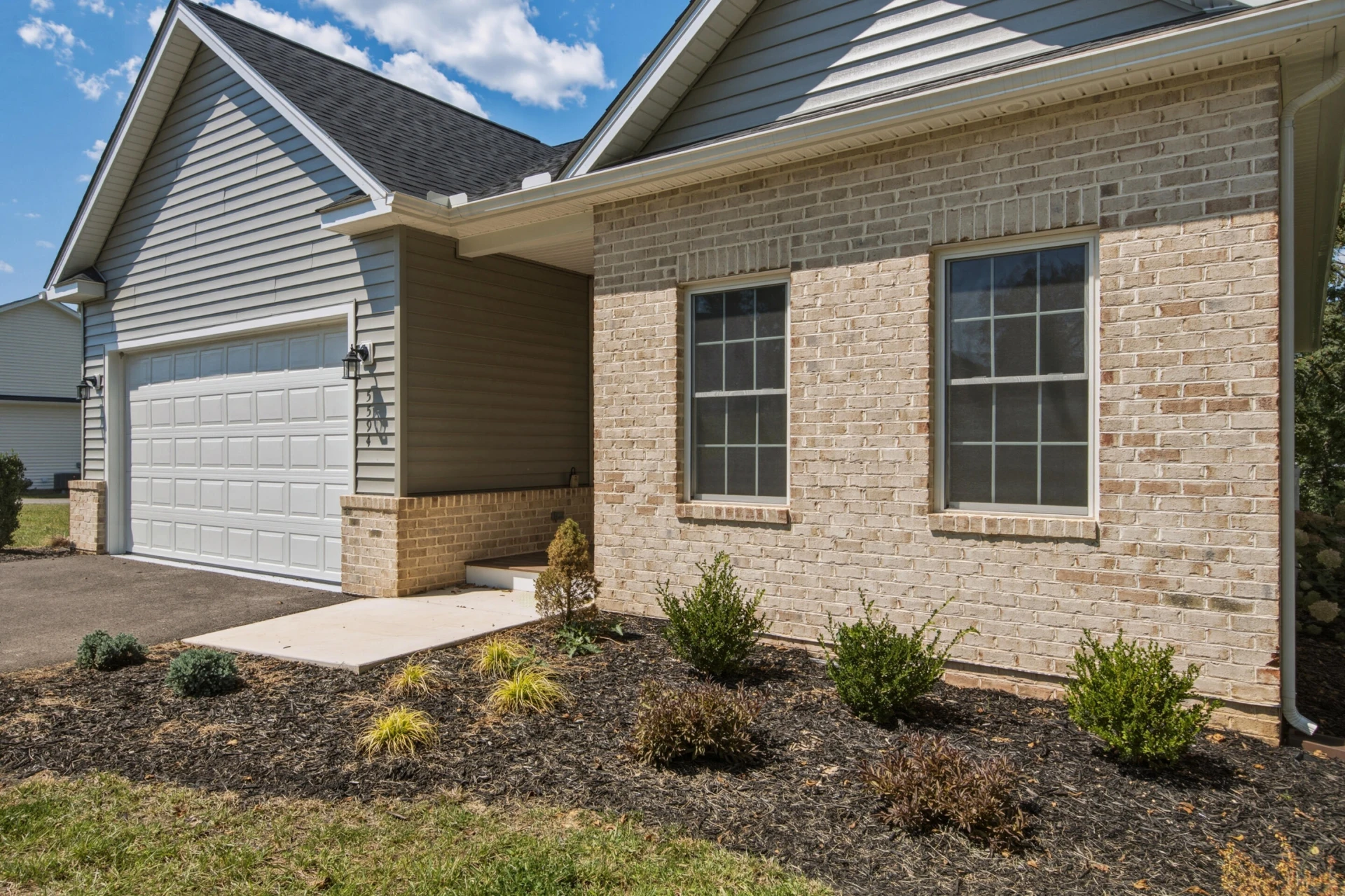 5594 Old Grove LN - Photo 4