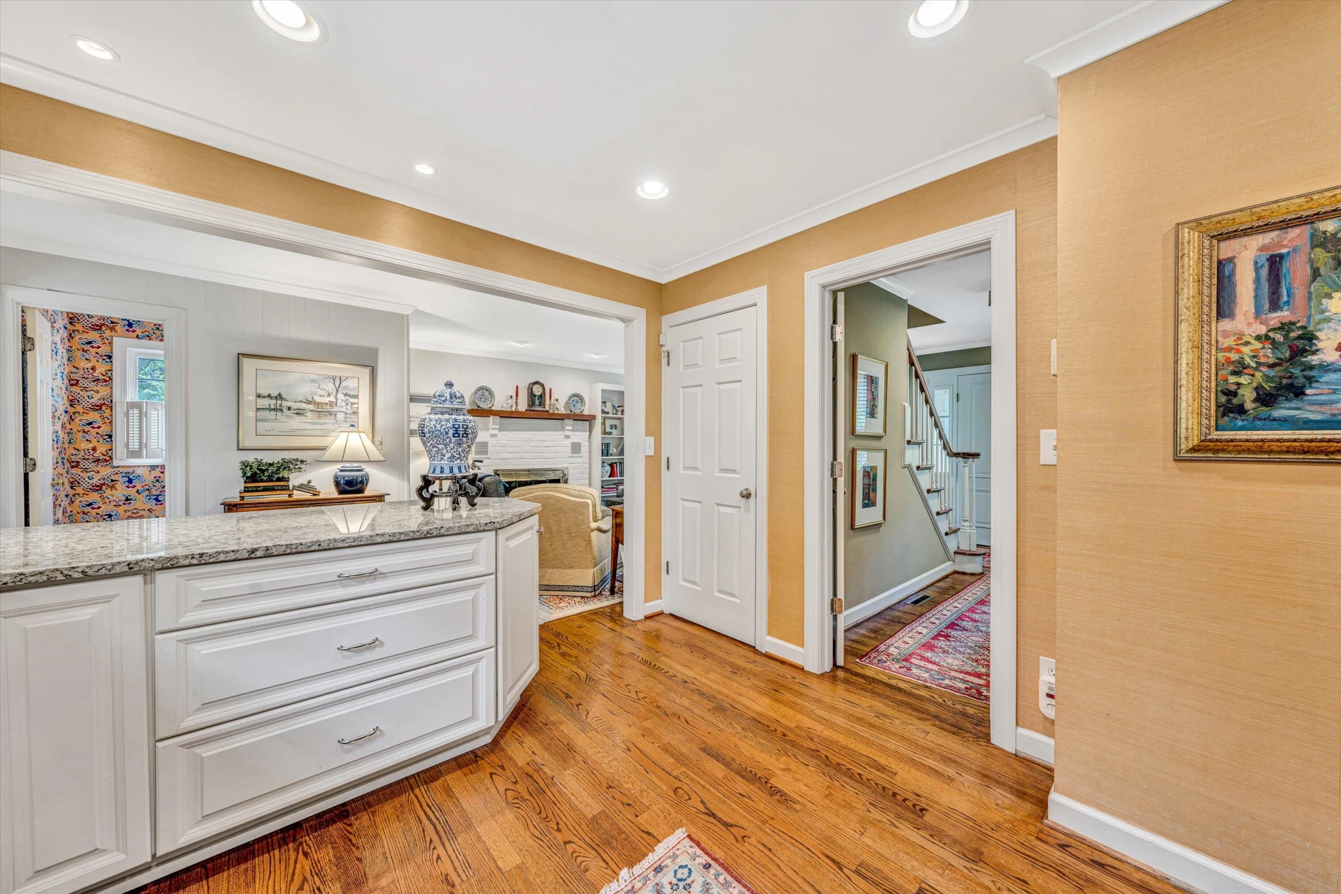 835 Wildwood RD SW - Photo 16
