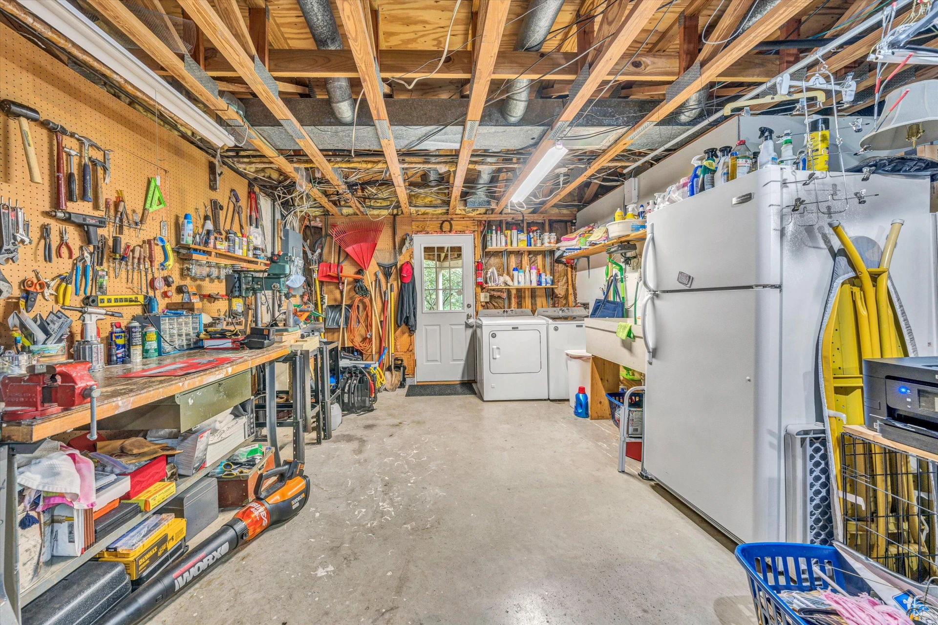 835 Wildwood RD SW - Photo 47