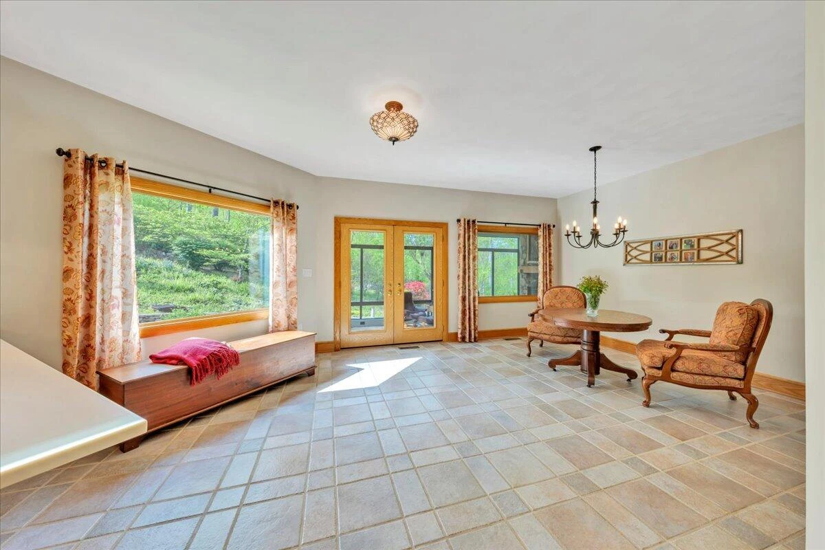 122 Gravelly Ridge RD - Photo 16