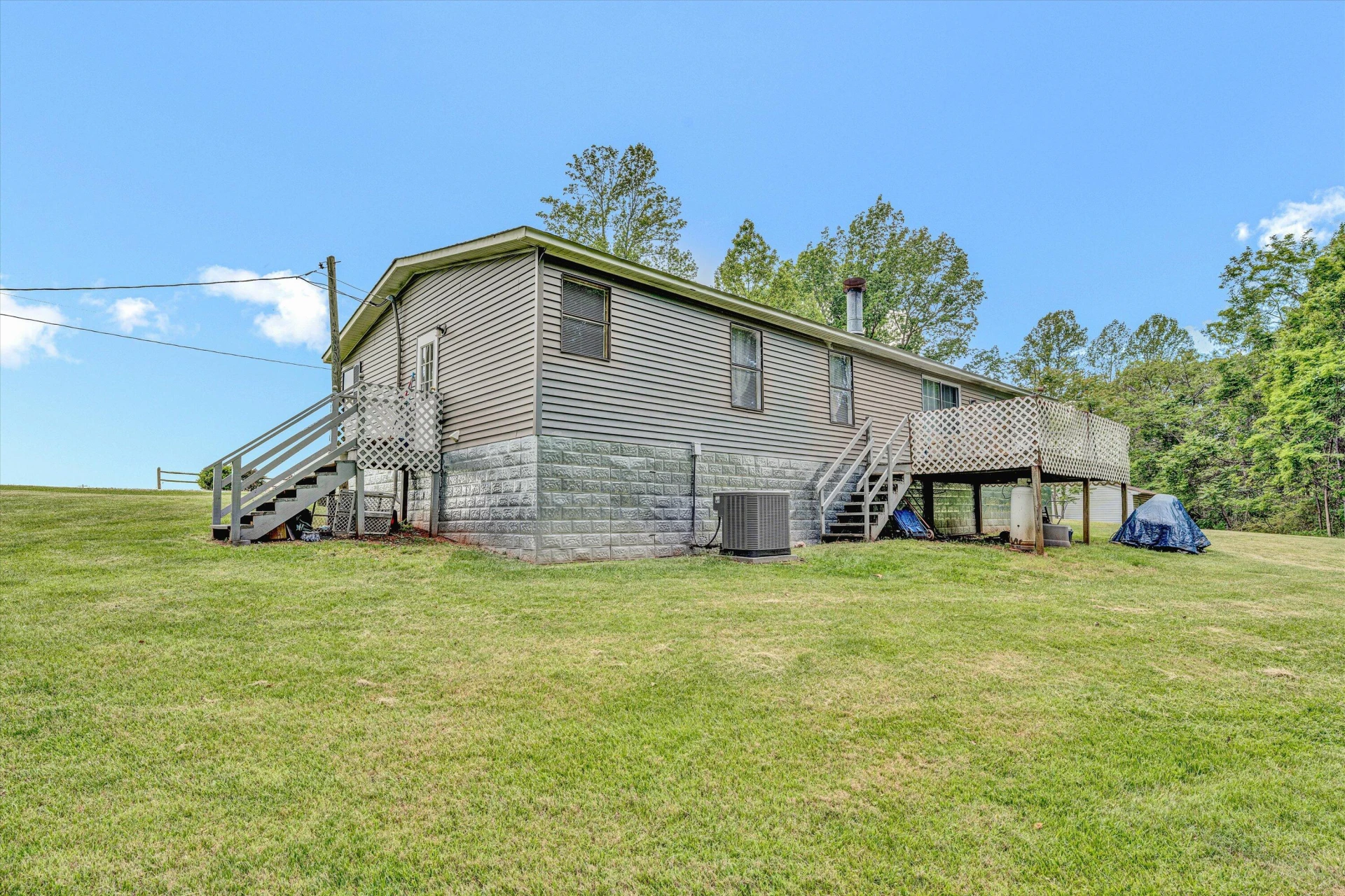 1060 Lynch RD - Photo 17