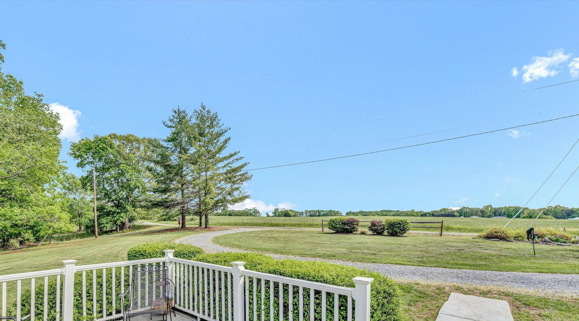 1060 Lynch RD - Photo 3