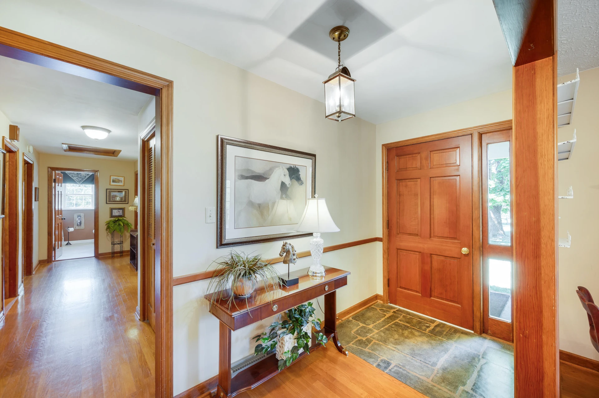 1129 Croft LN - Photo 4