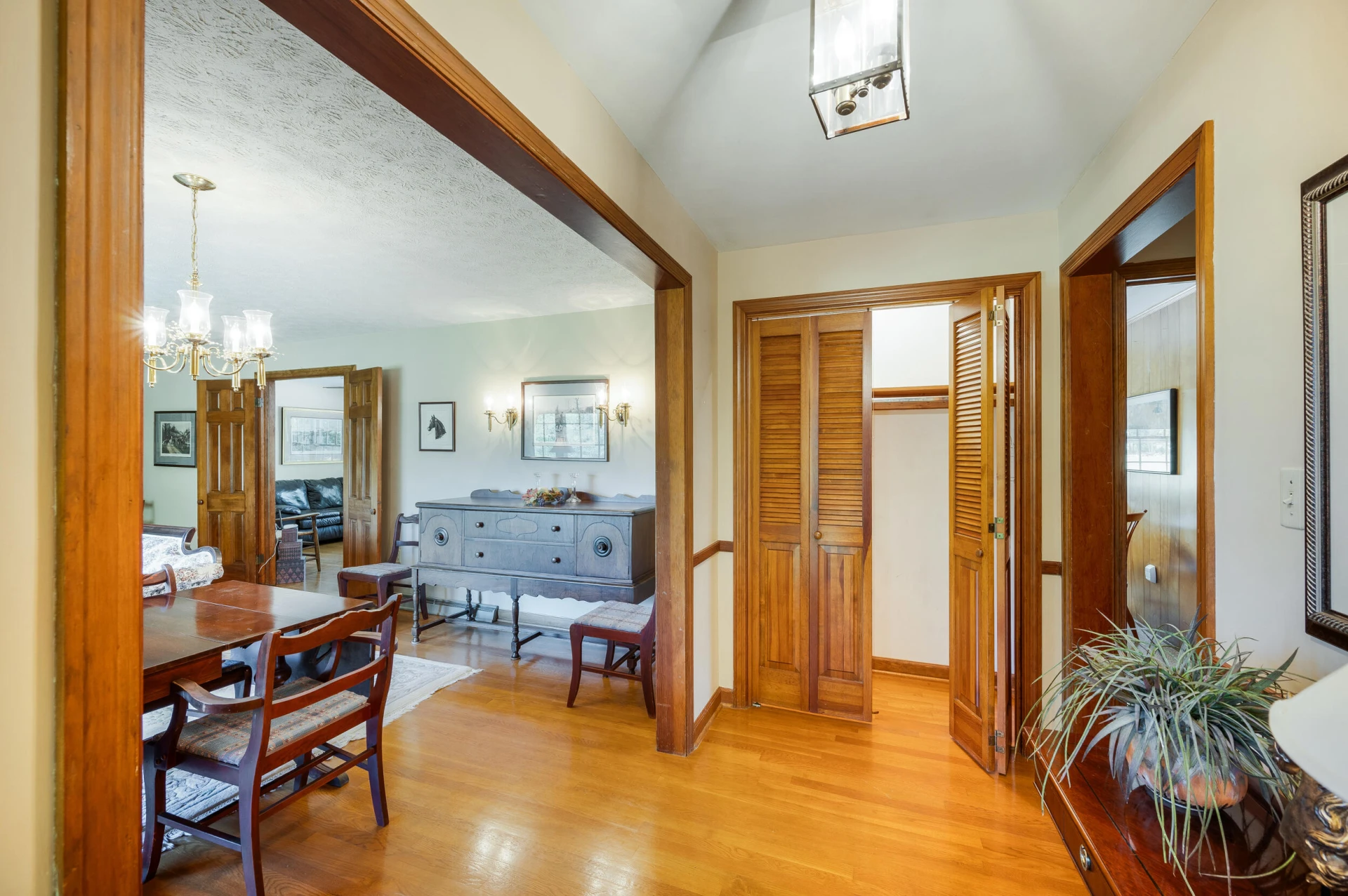 1129 Croft LN - Photo 5