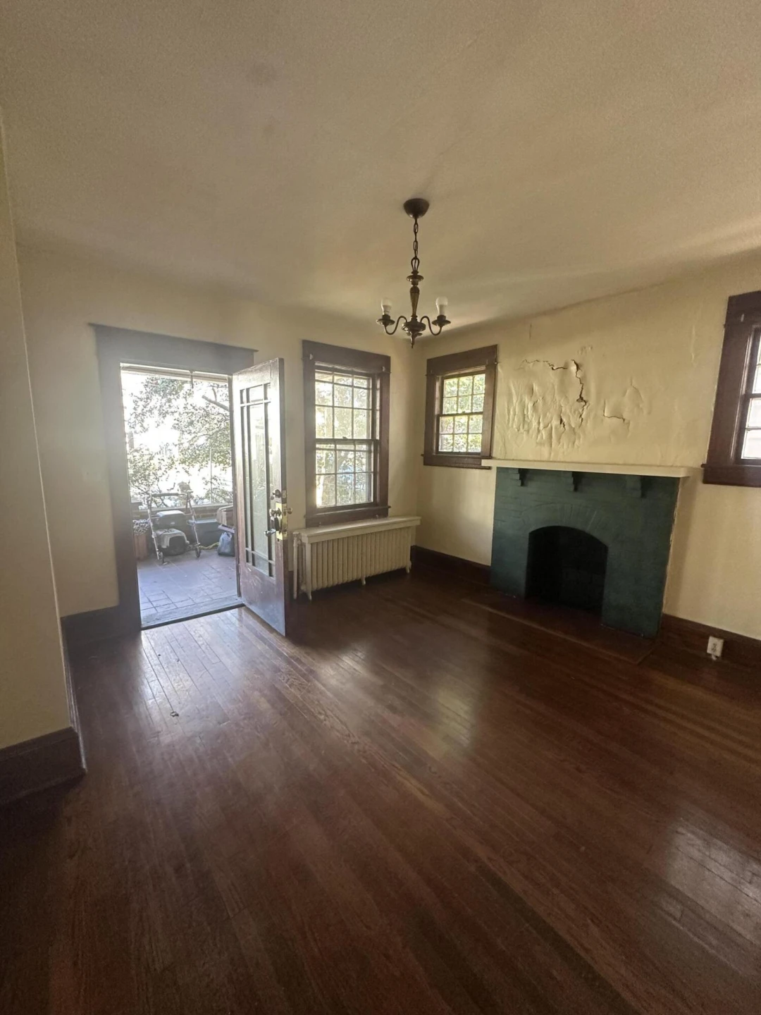 506 Highland AVE SW - Photo 2