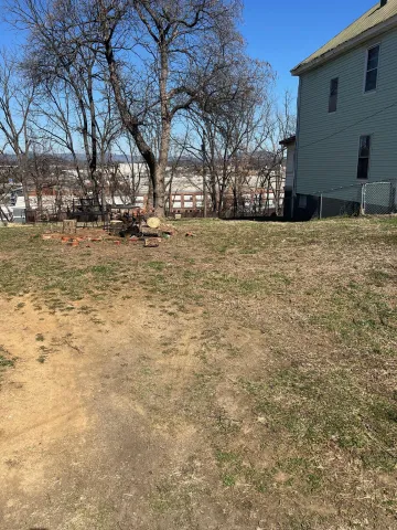 617 Church AVE SE