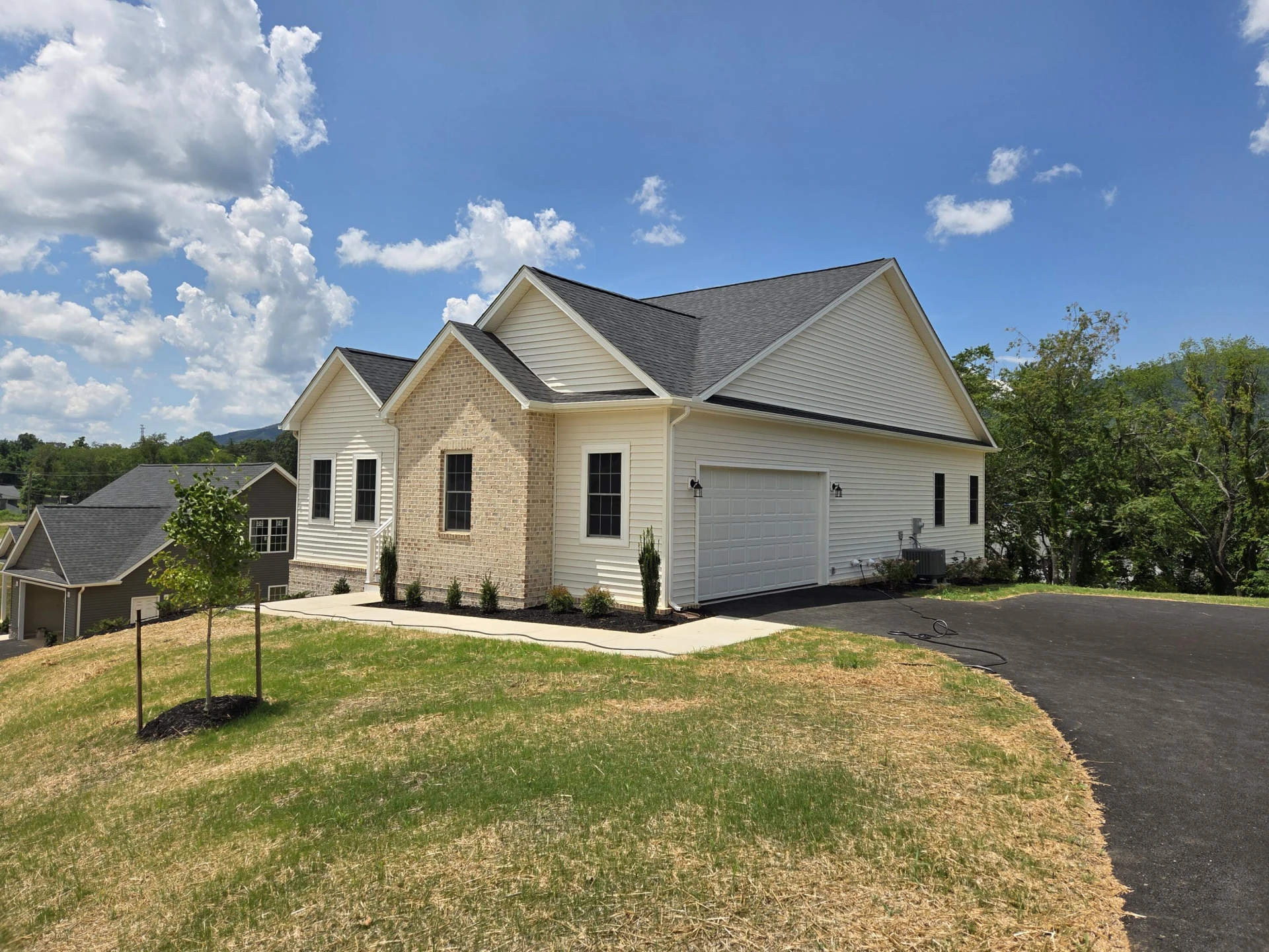 5548 Old Grove LN - Photo 2