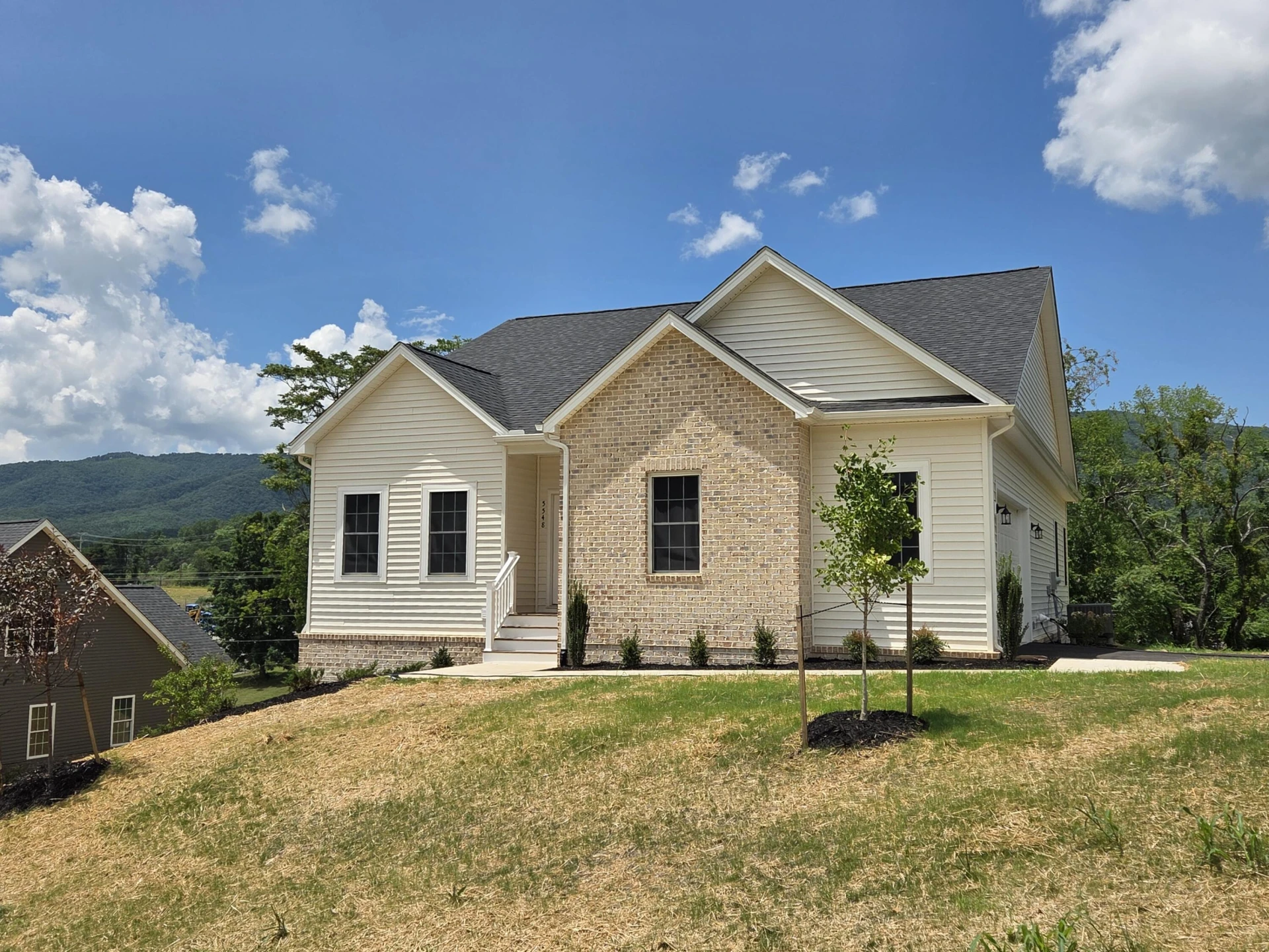 5548 Old Grove LN - Photo 4