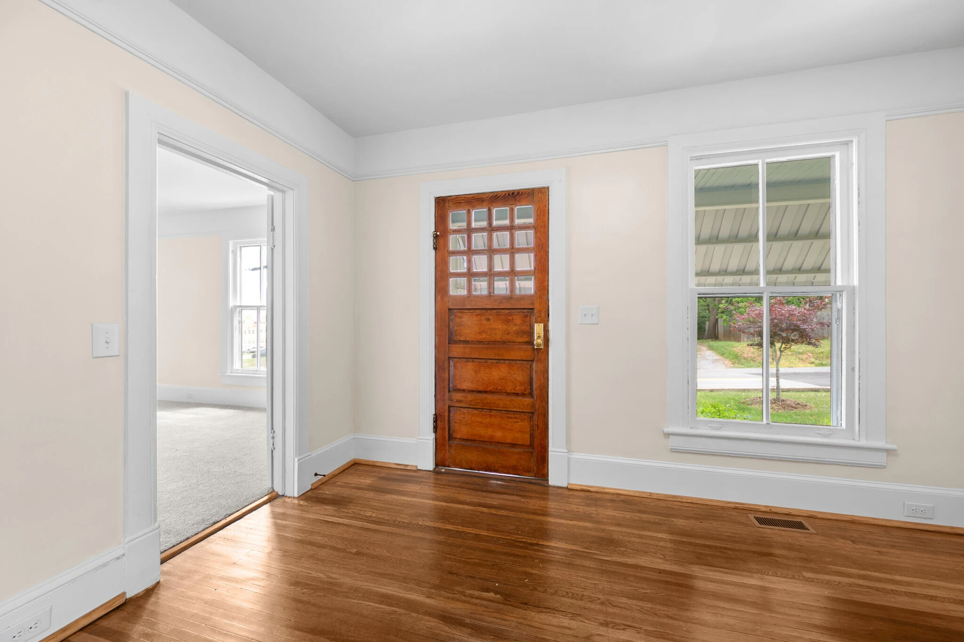 322 South ST - Photo 8