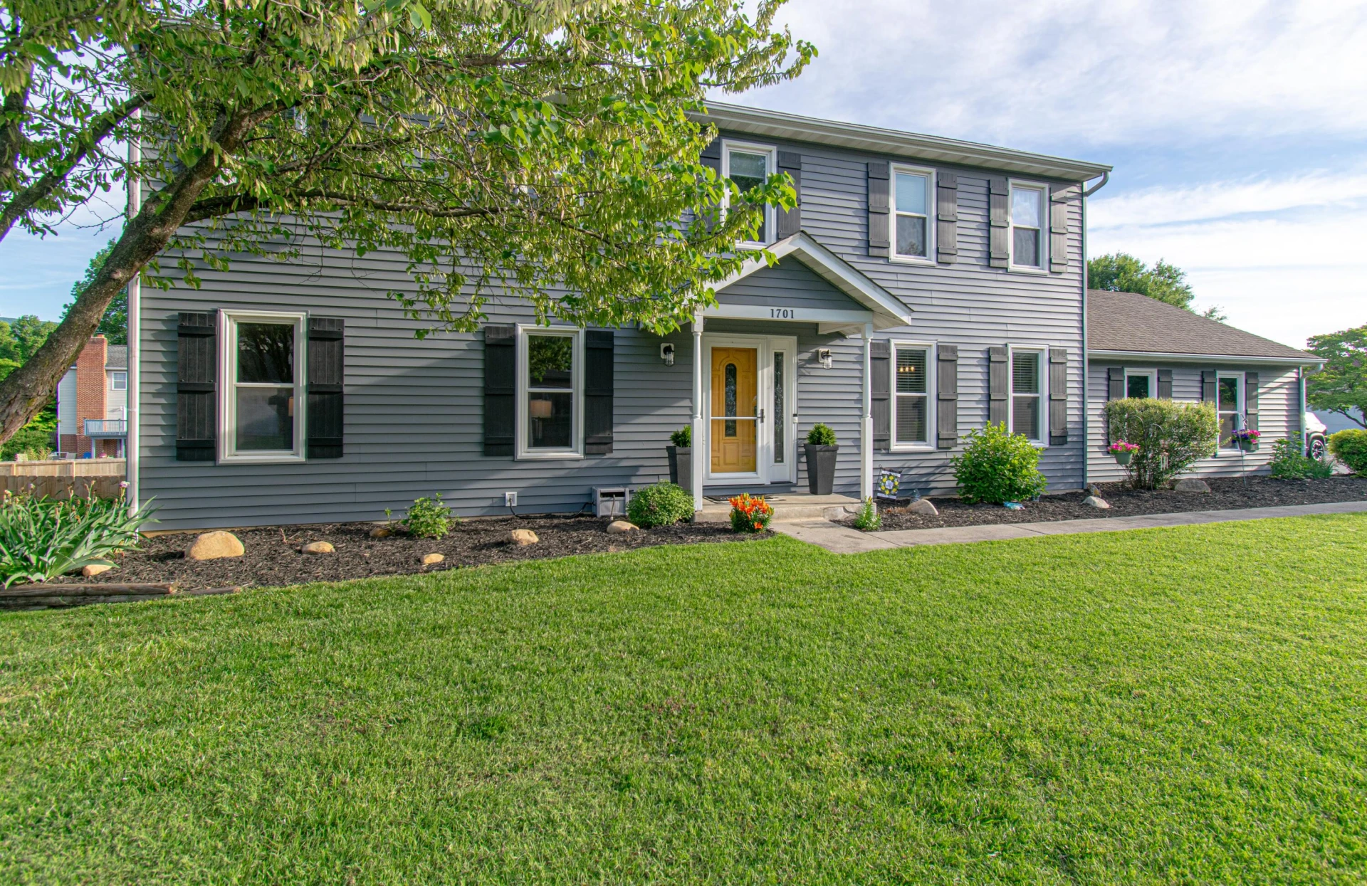 1701 Kingsmill DR - Photo 3