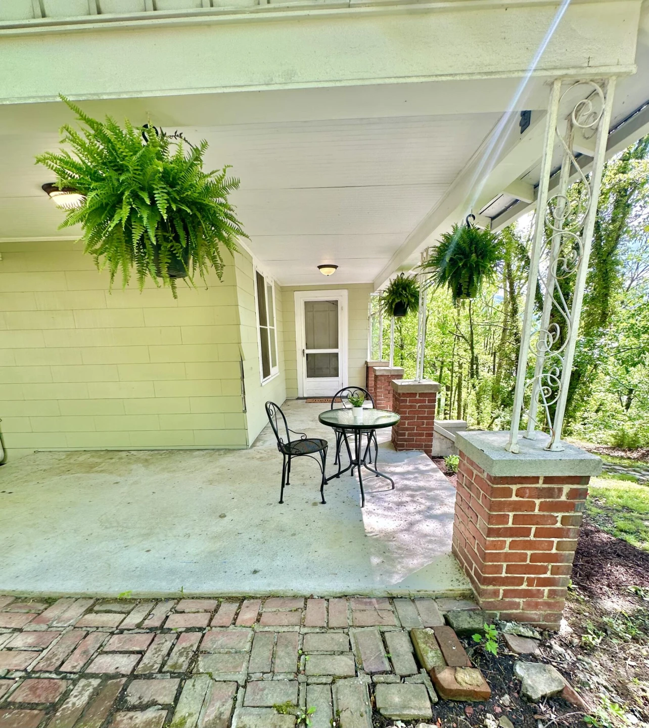 704 Jefferson AVE - Photo 13