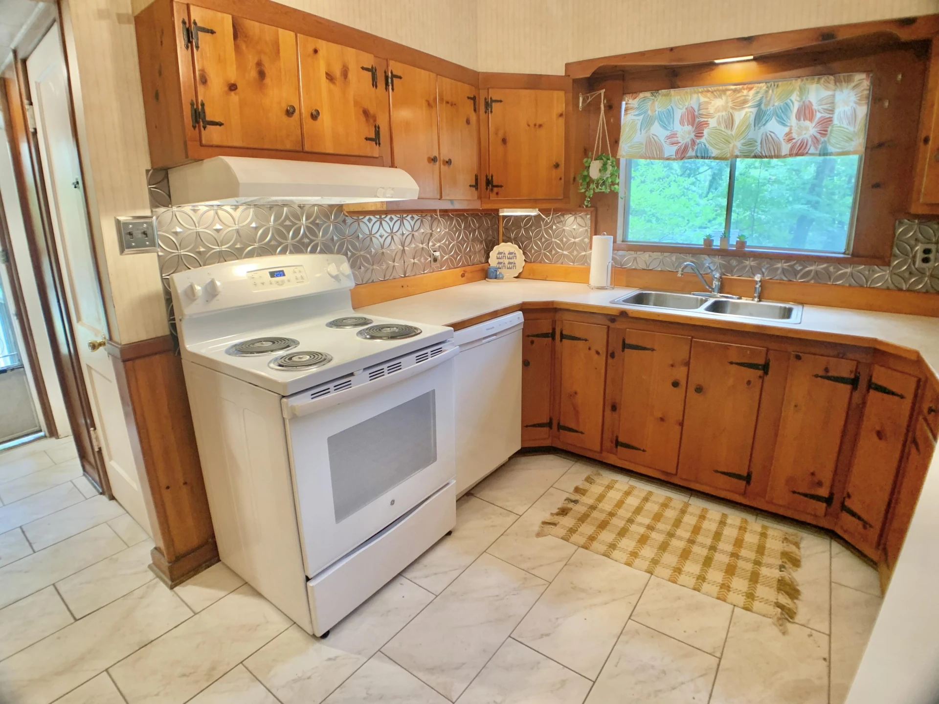 704 Jefferson AVE - Photo 27