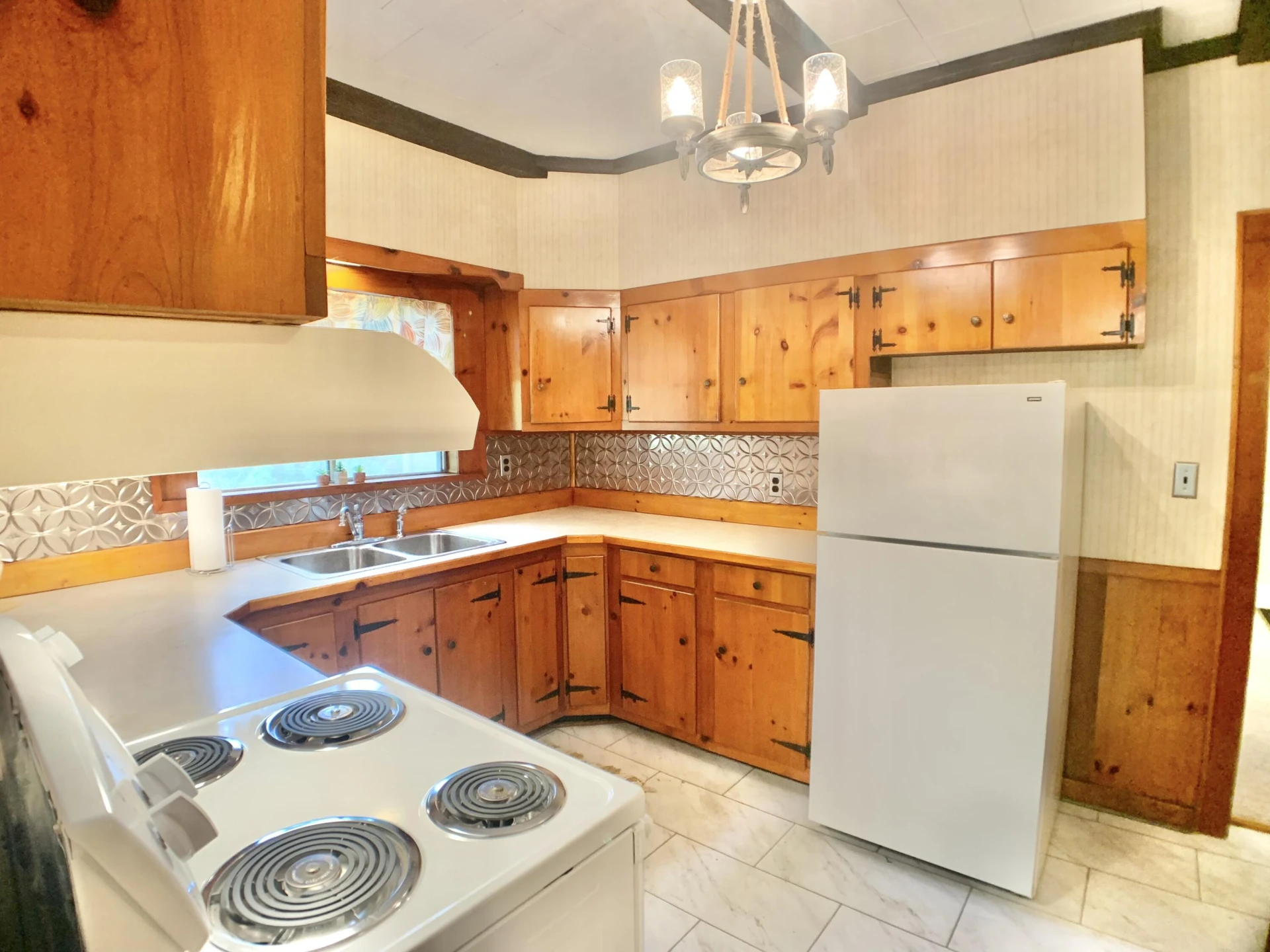 704 Jefferson AVE - Photo 28