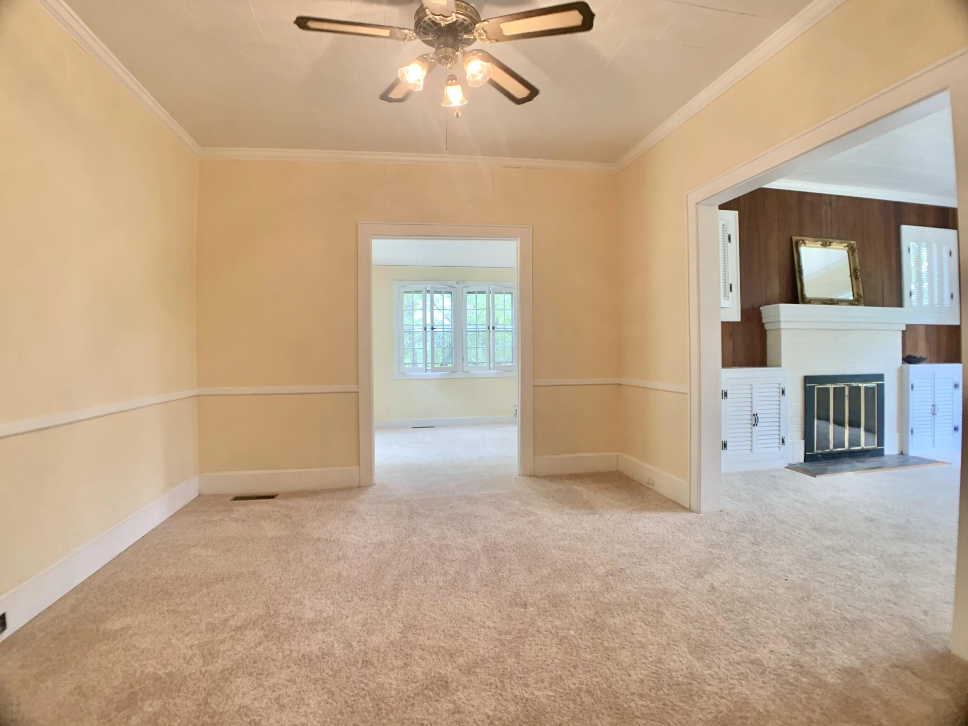 704 Jefferson AVE - Photo 36
