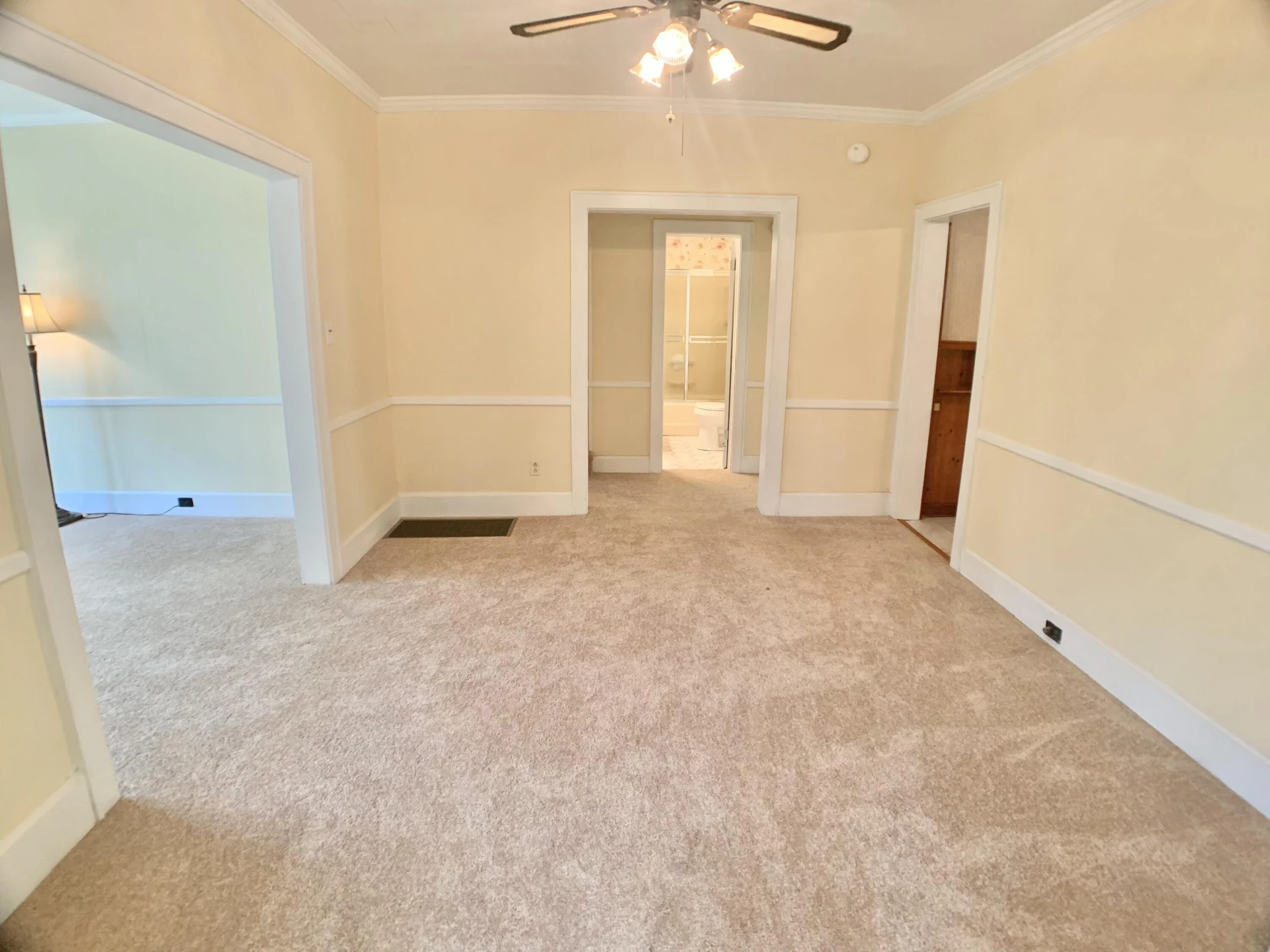 704 Jefferson AVE - Photo 37