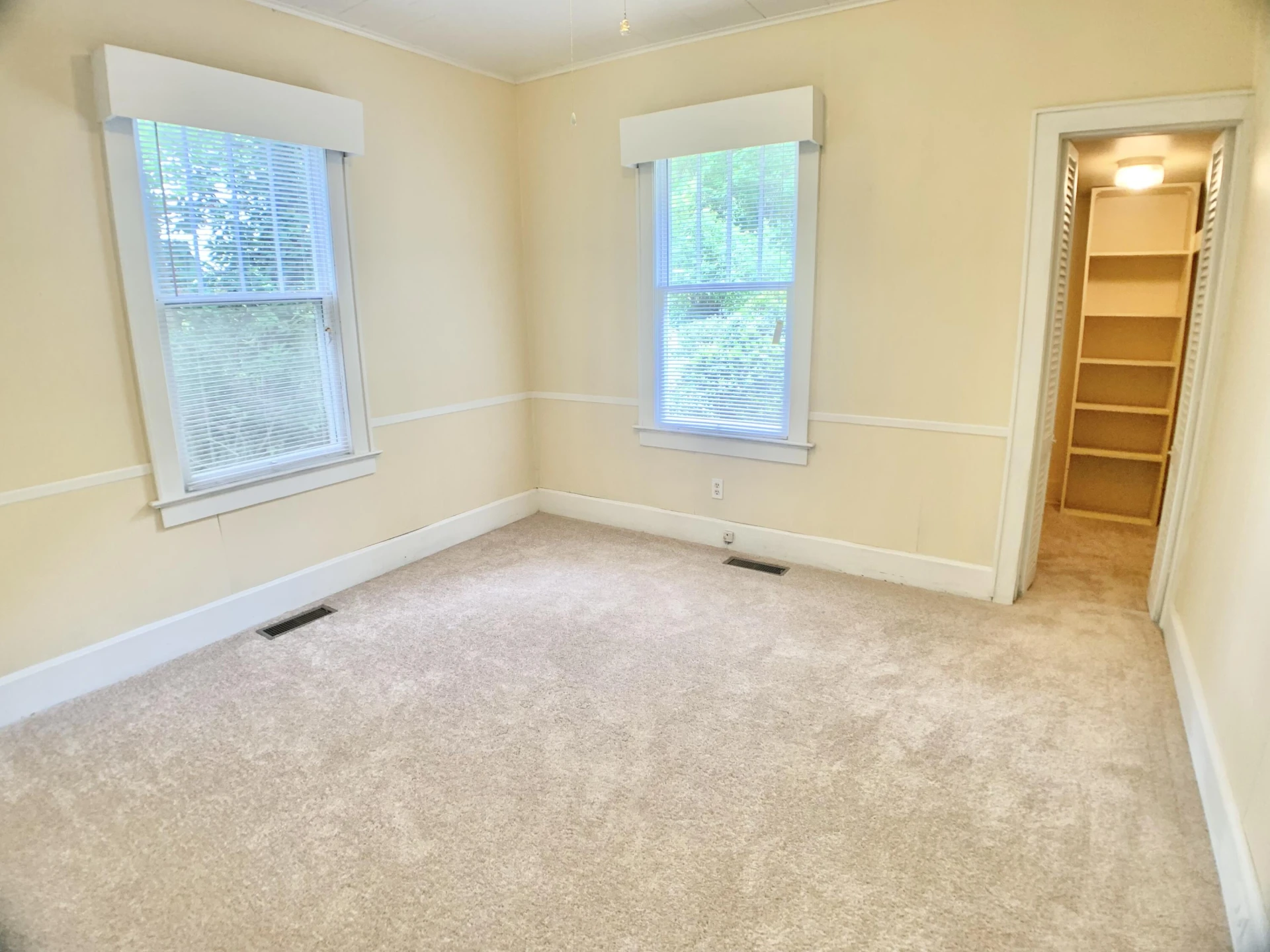 704 Jefferson AVE - Photo 42