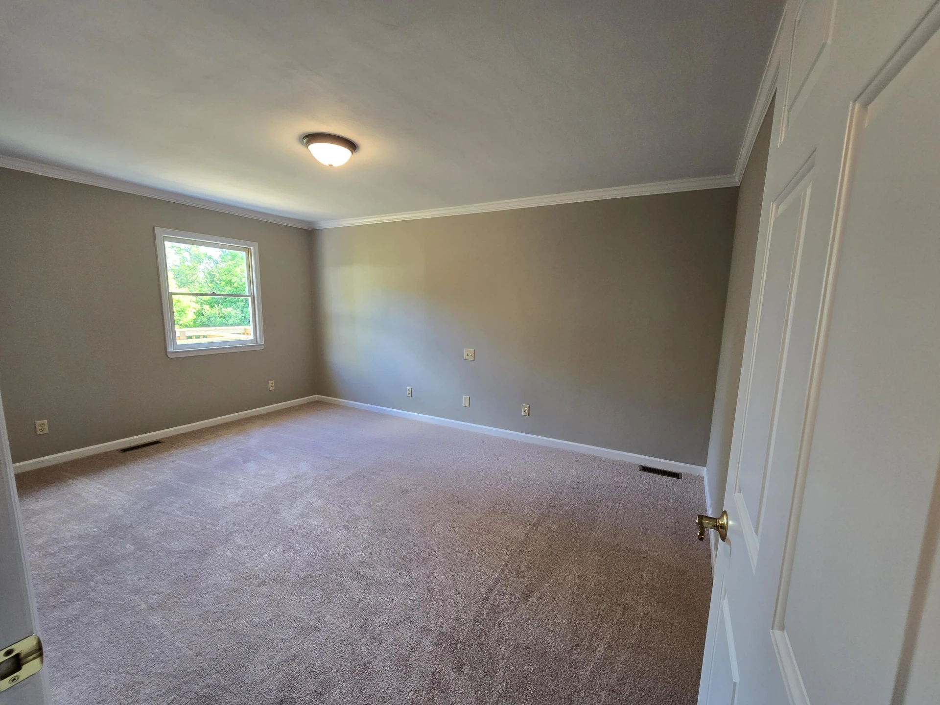 411 Raleigh AVE - Photo 10