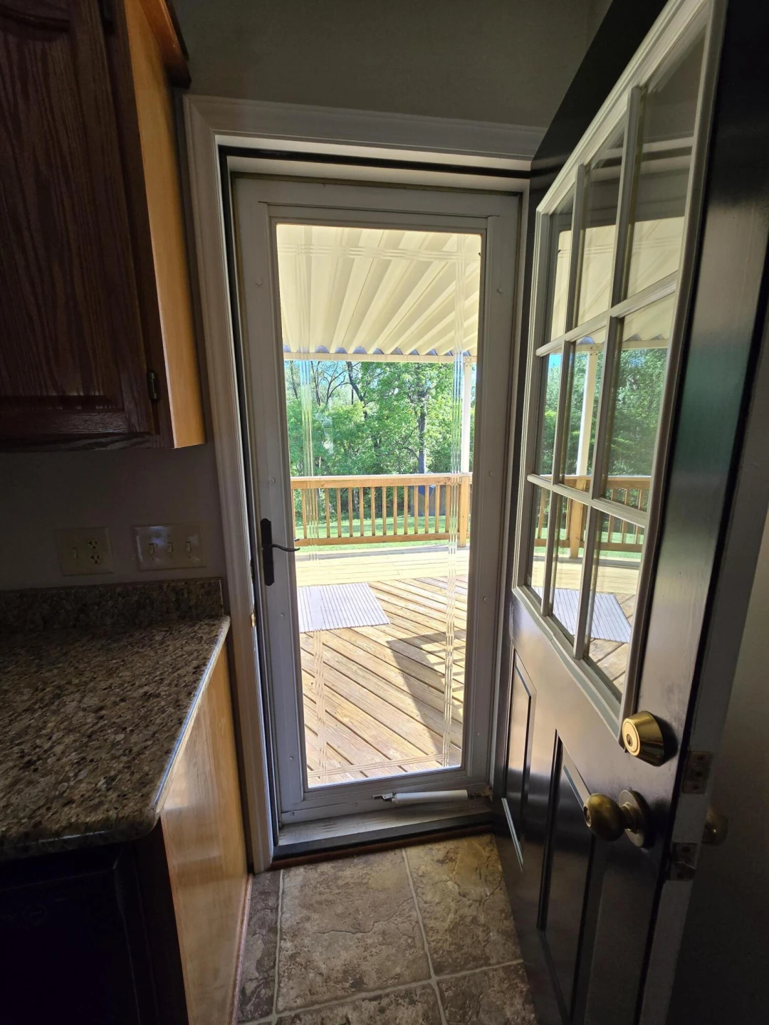 411 Raleigh AVE - Photo 13