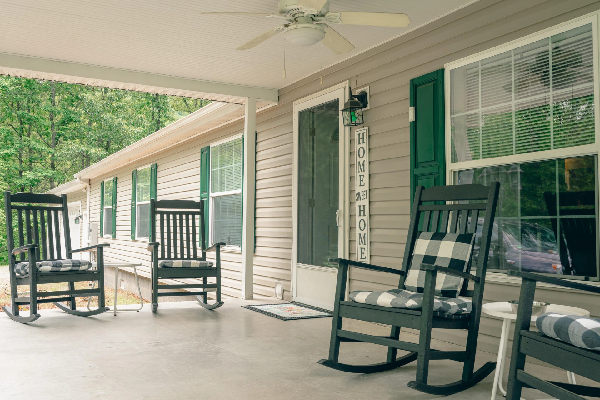 1070 Archway RD - Photo 4