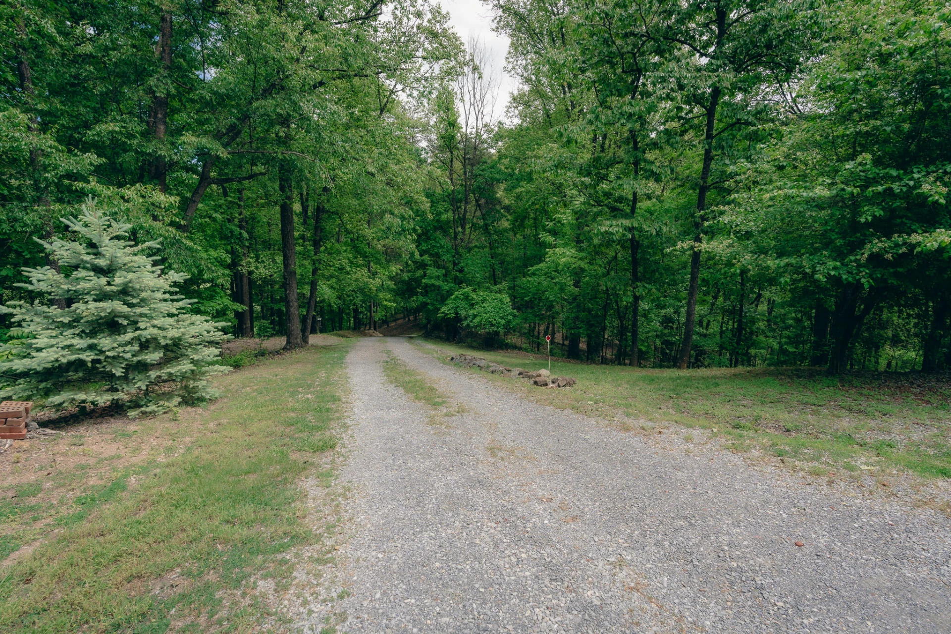 1070 Archway RD - Photo 9