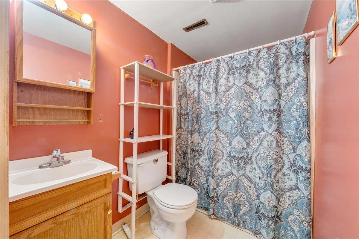 1921 Clinton AVE SE - Photo 24