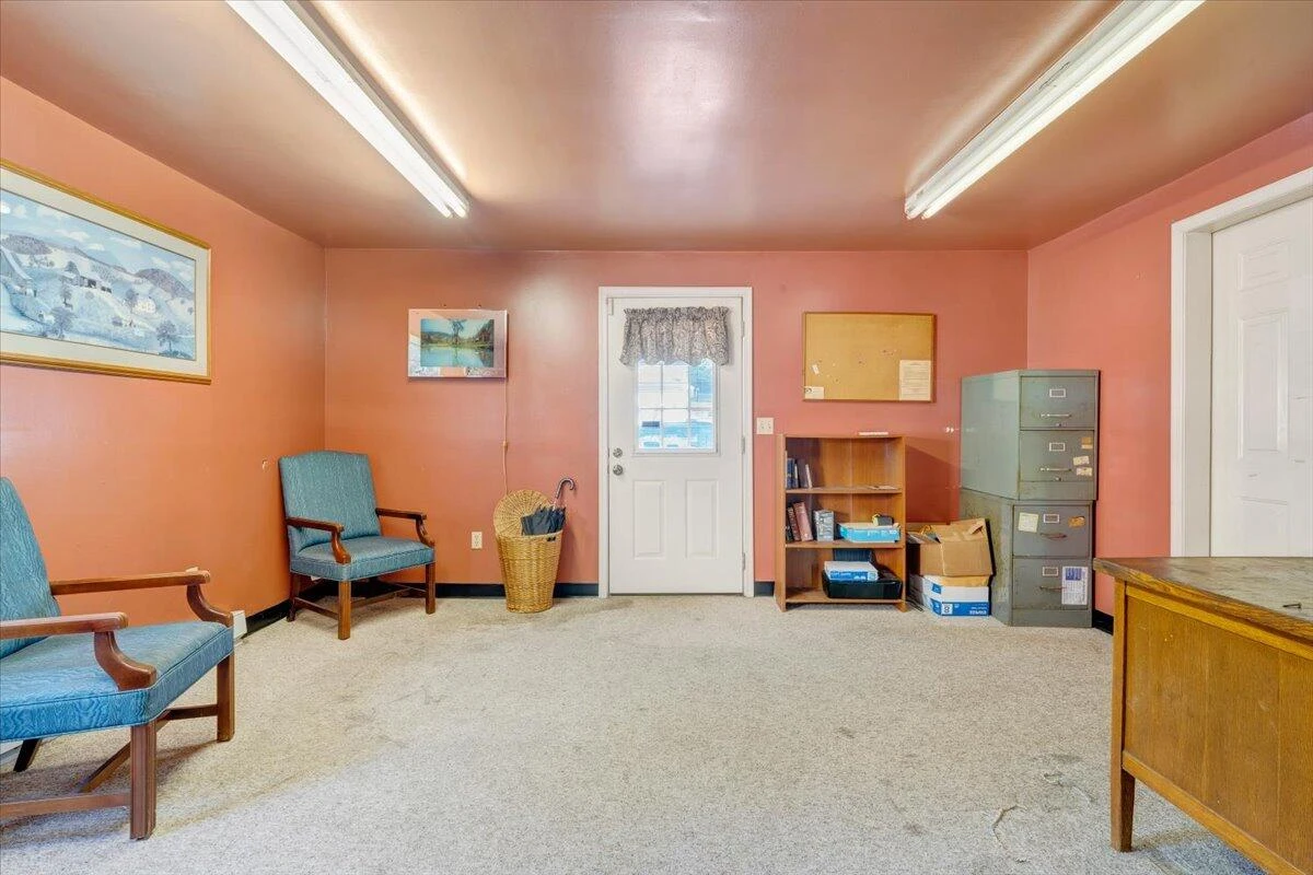 1921 Clinton AVE SE - Photo 26
