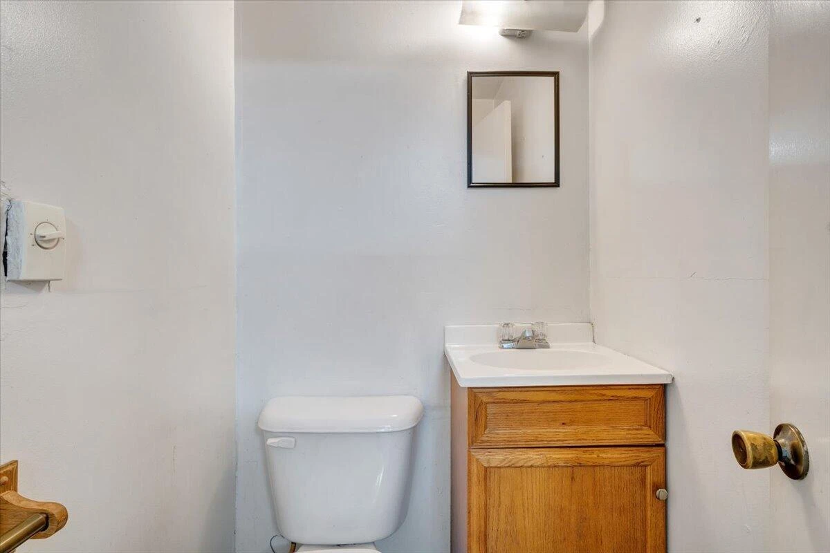 1921 Clinton AVE SE - Photo 27