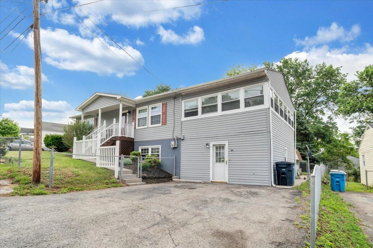 1921 Clinton AVE SE - Photo 36