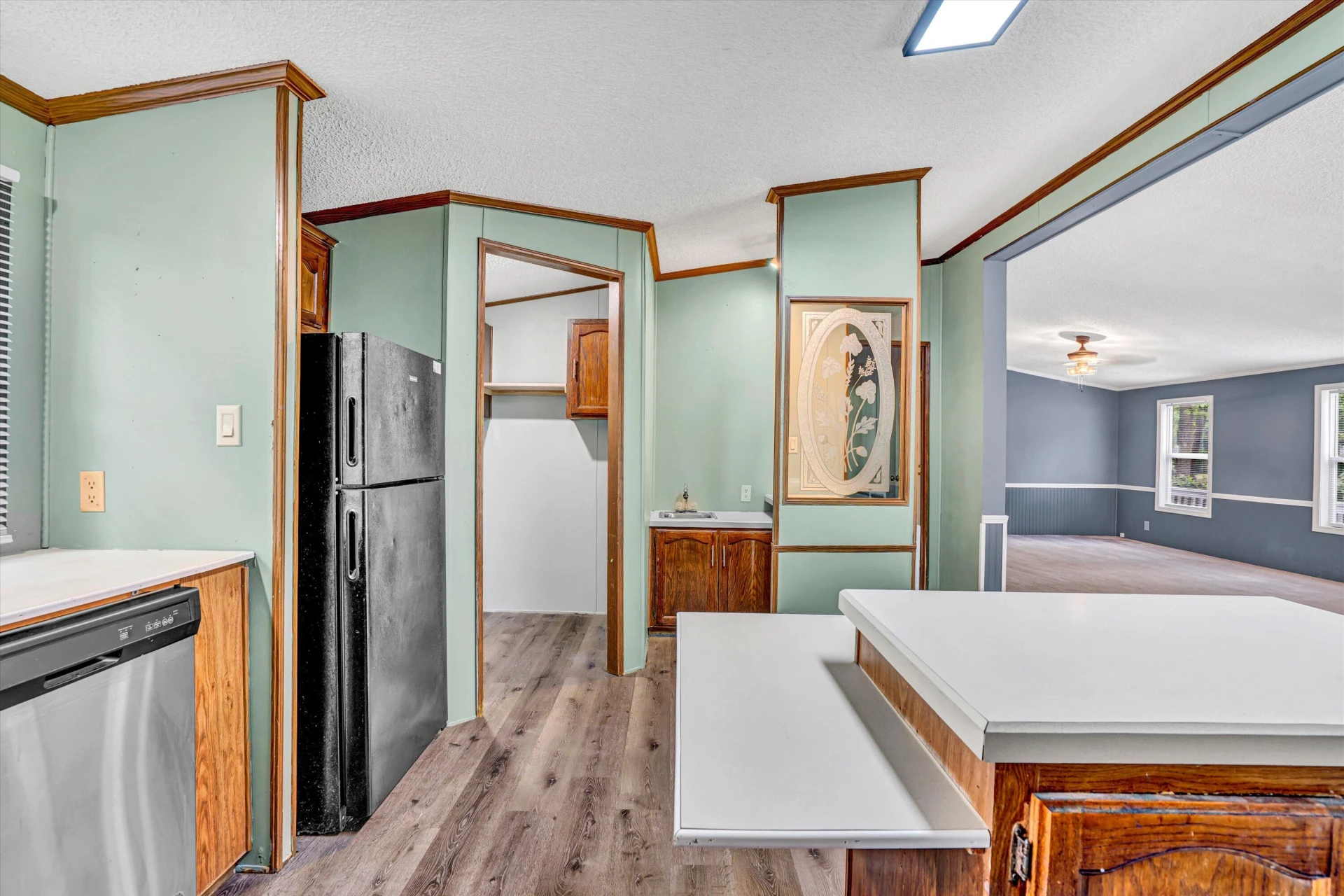 705 GLEN DR - Photo 10
