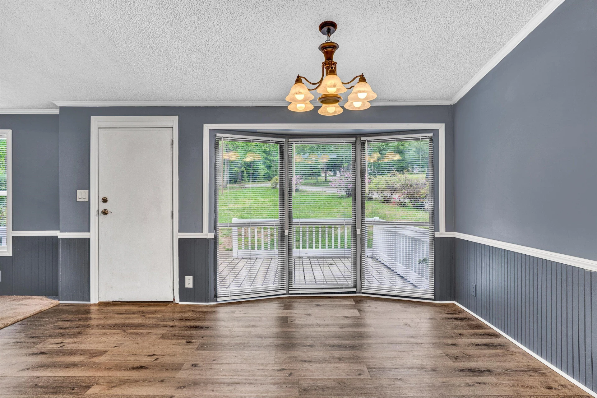 705 GLEN DR - Photo 13