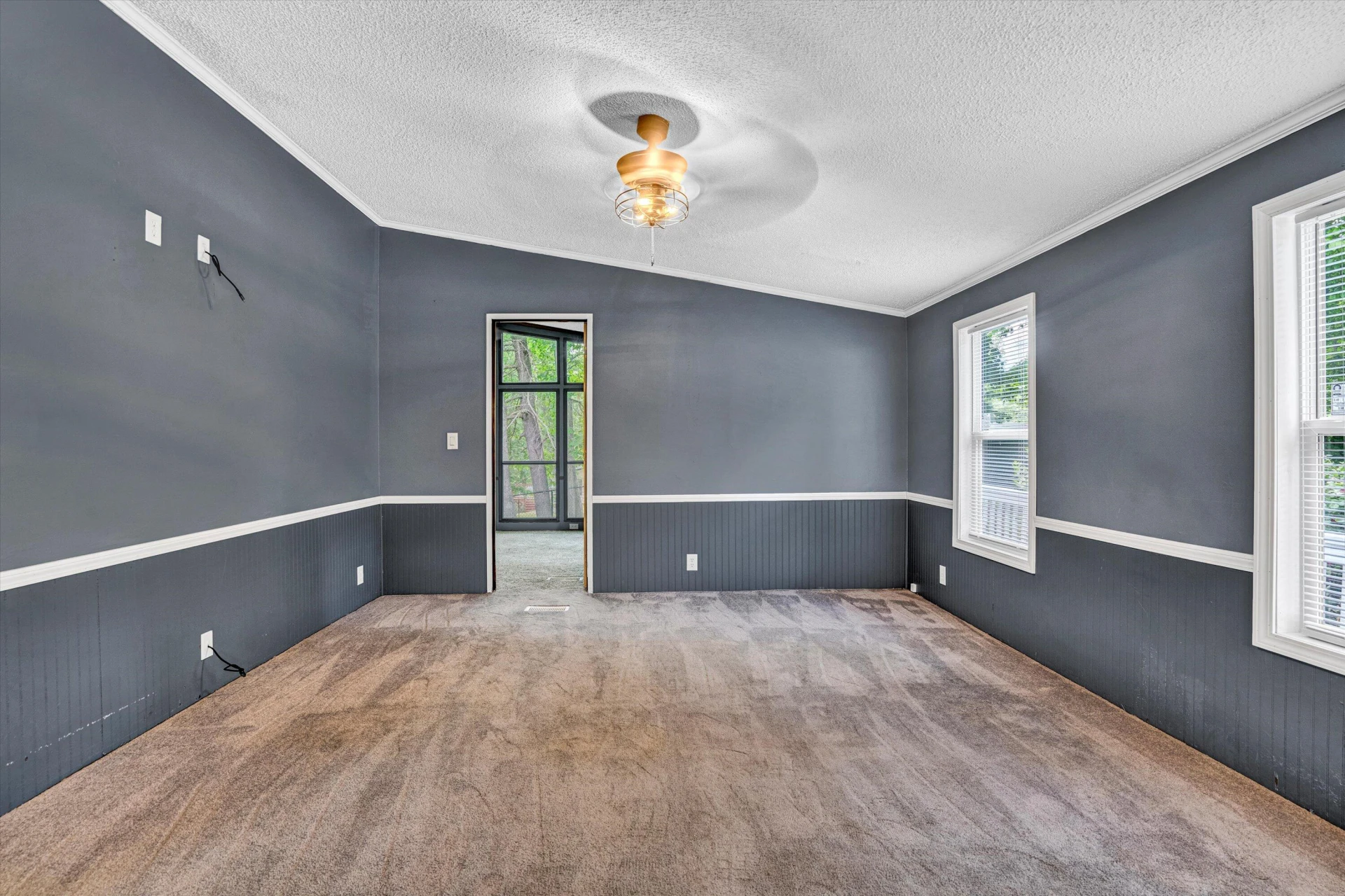 705 GLEN DR - Photo 16
