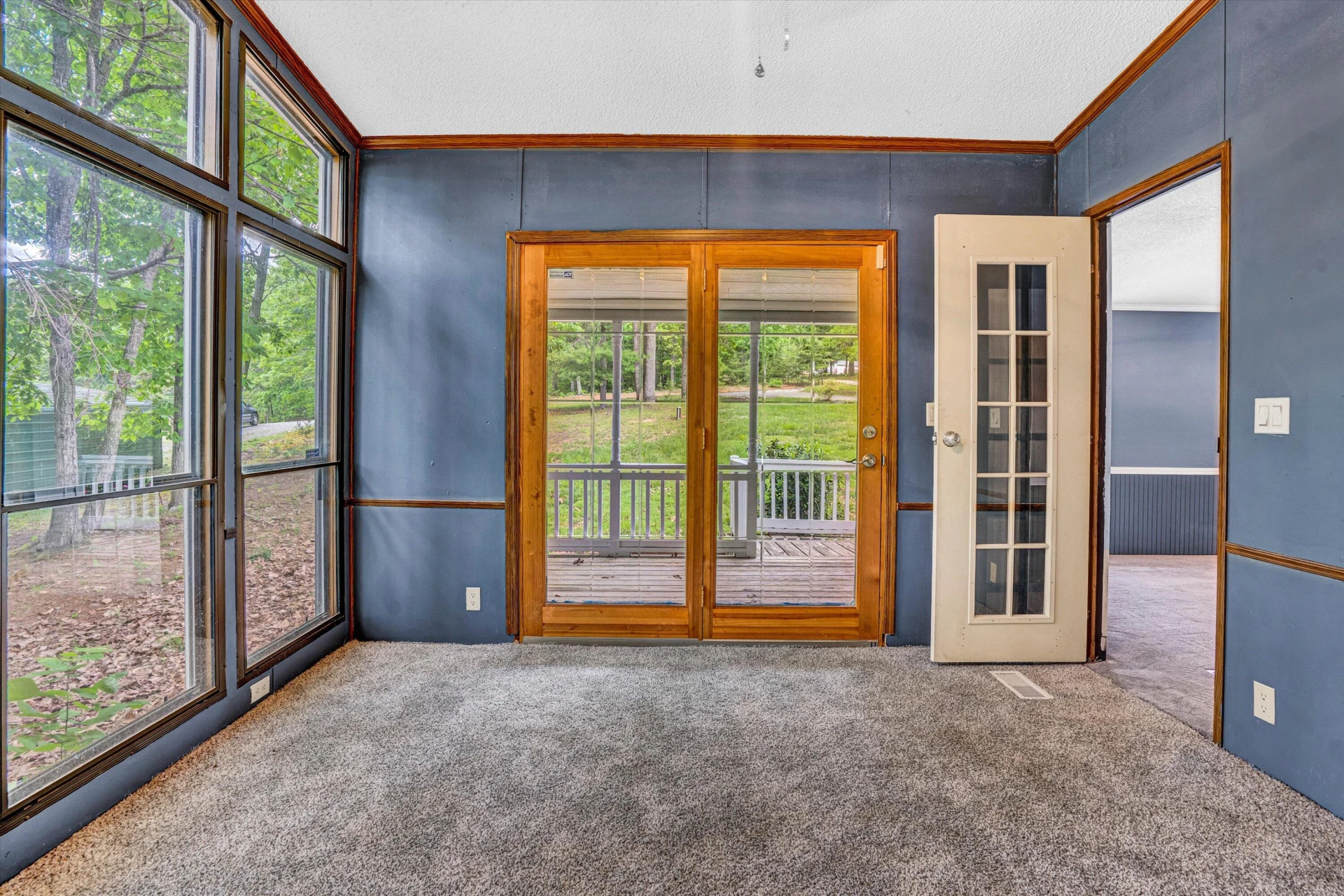 705 GLEN DR - Photo 21