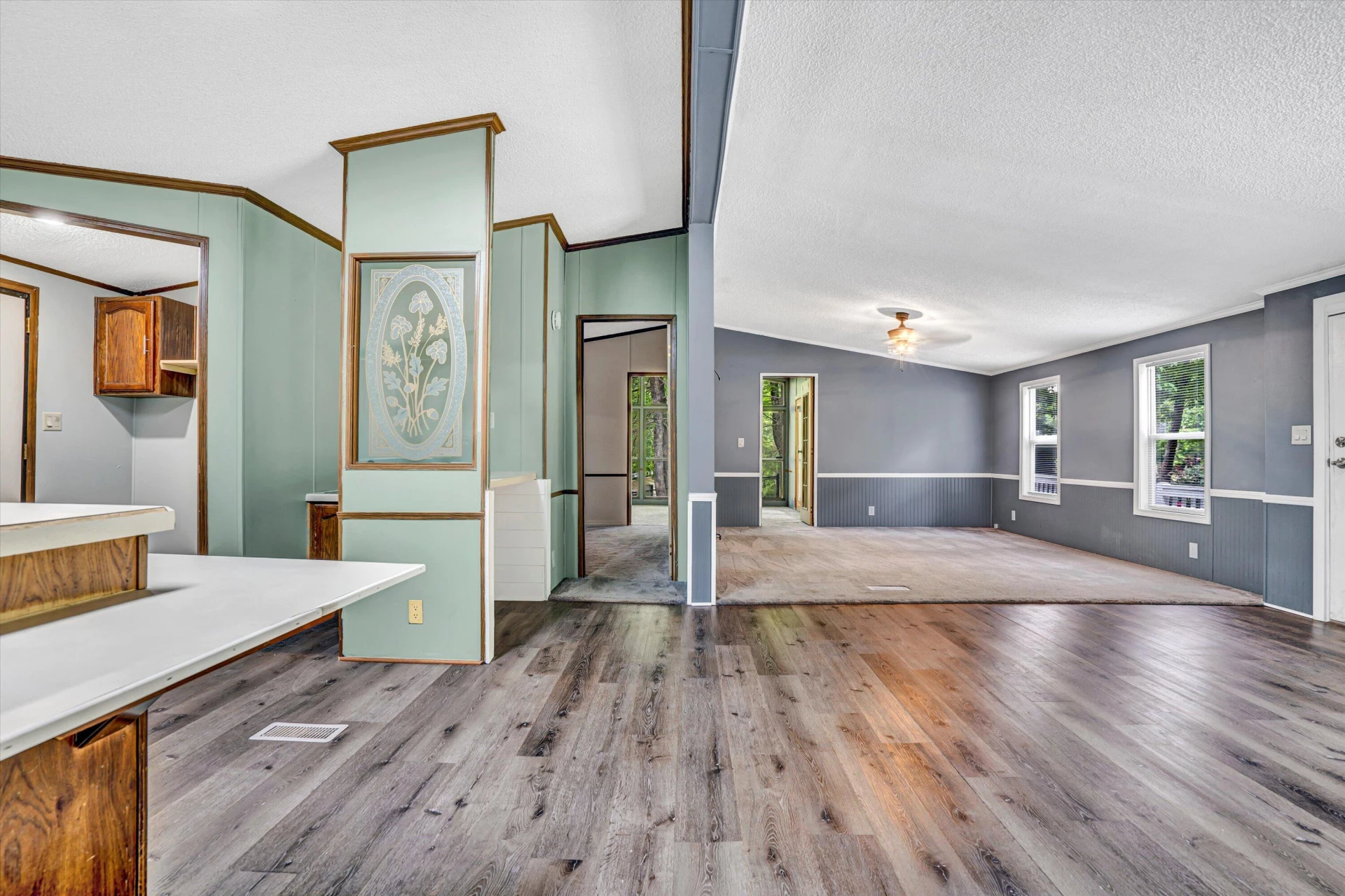 705 GLEN DR - Photo 7