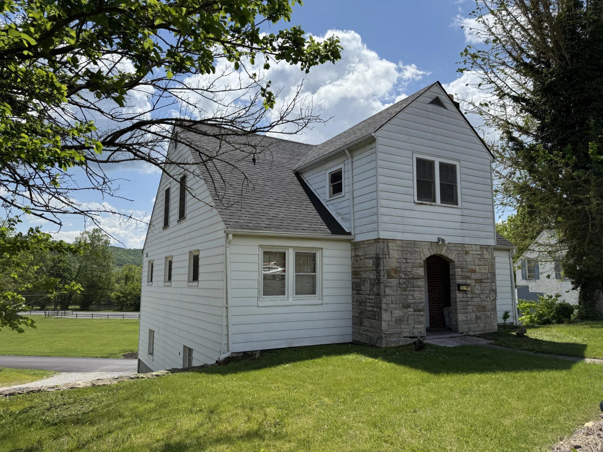 111 Rosedale AVE