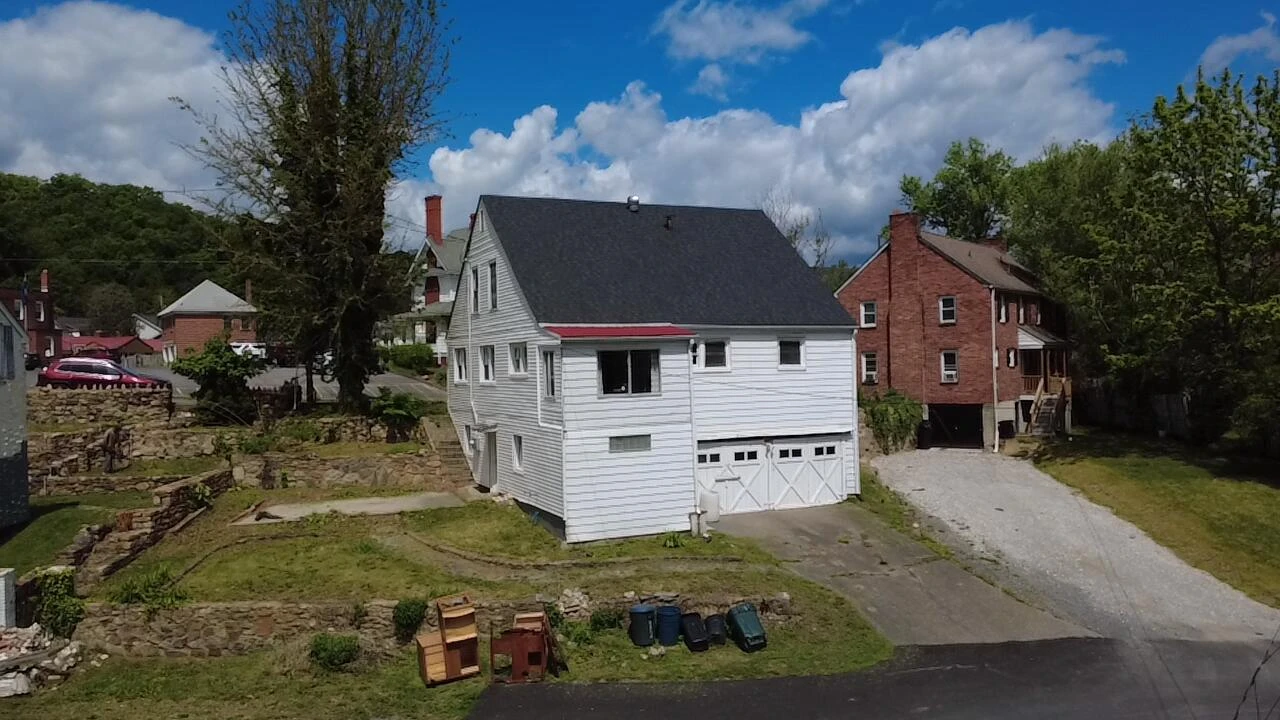 111 Rosedale AVE - Photo 9