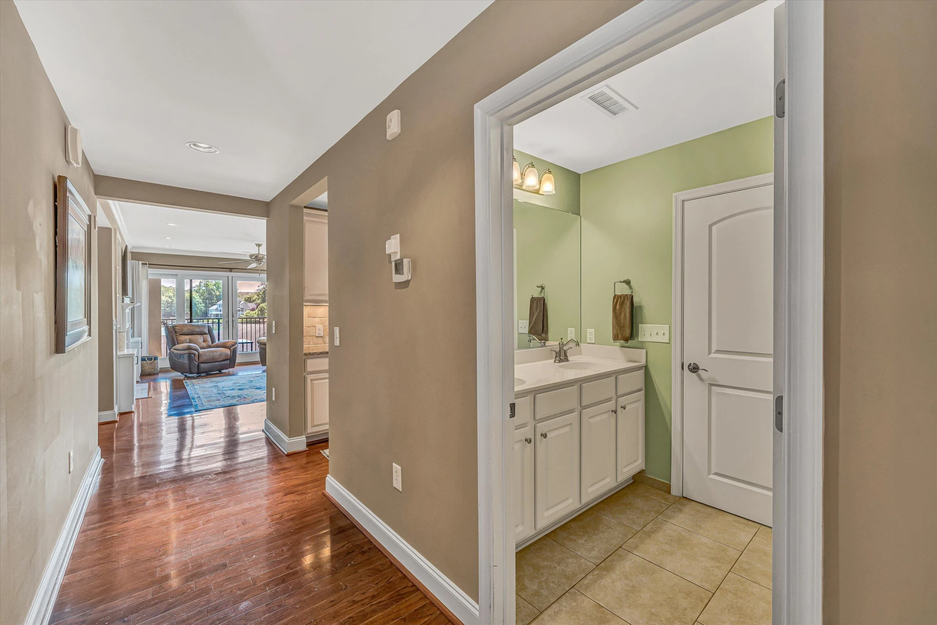 100 Bridgewater Pointe PL #201 - Photo 4