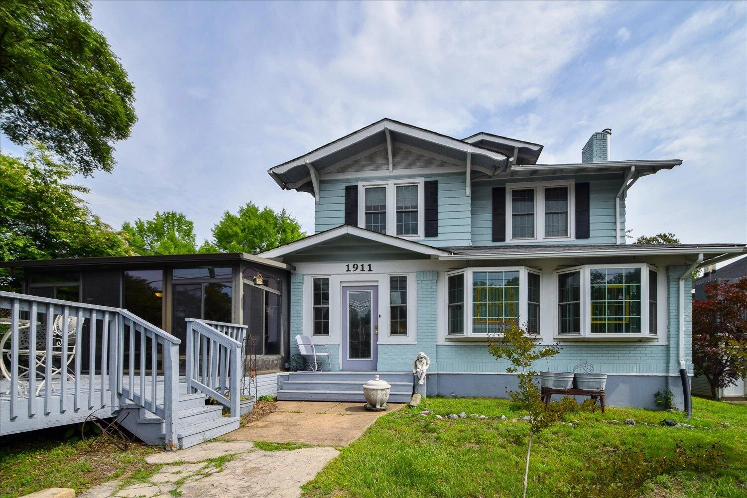 1911 Memorial AVE SW - Photo 3