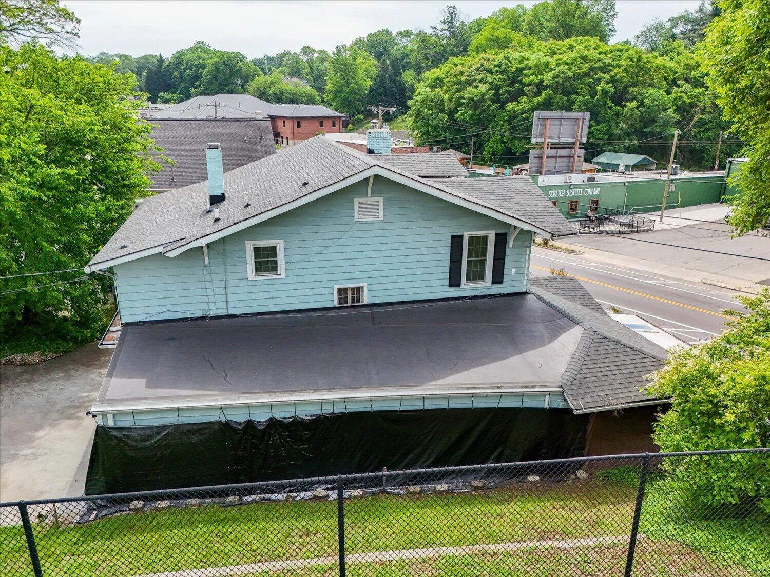 1911 Memorial AVE SW - Photo 9