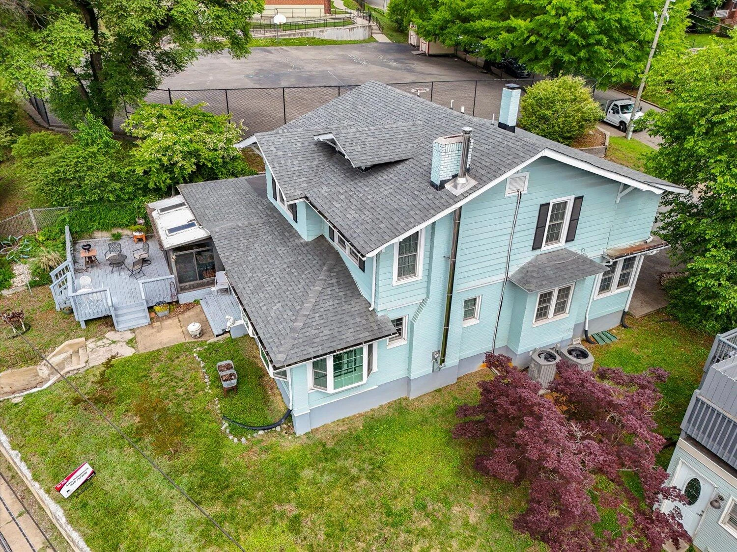 1911 Memorial AVE SW - Photo 10