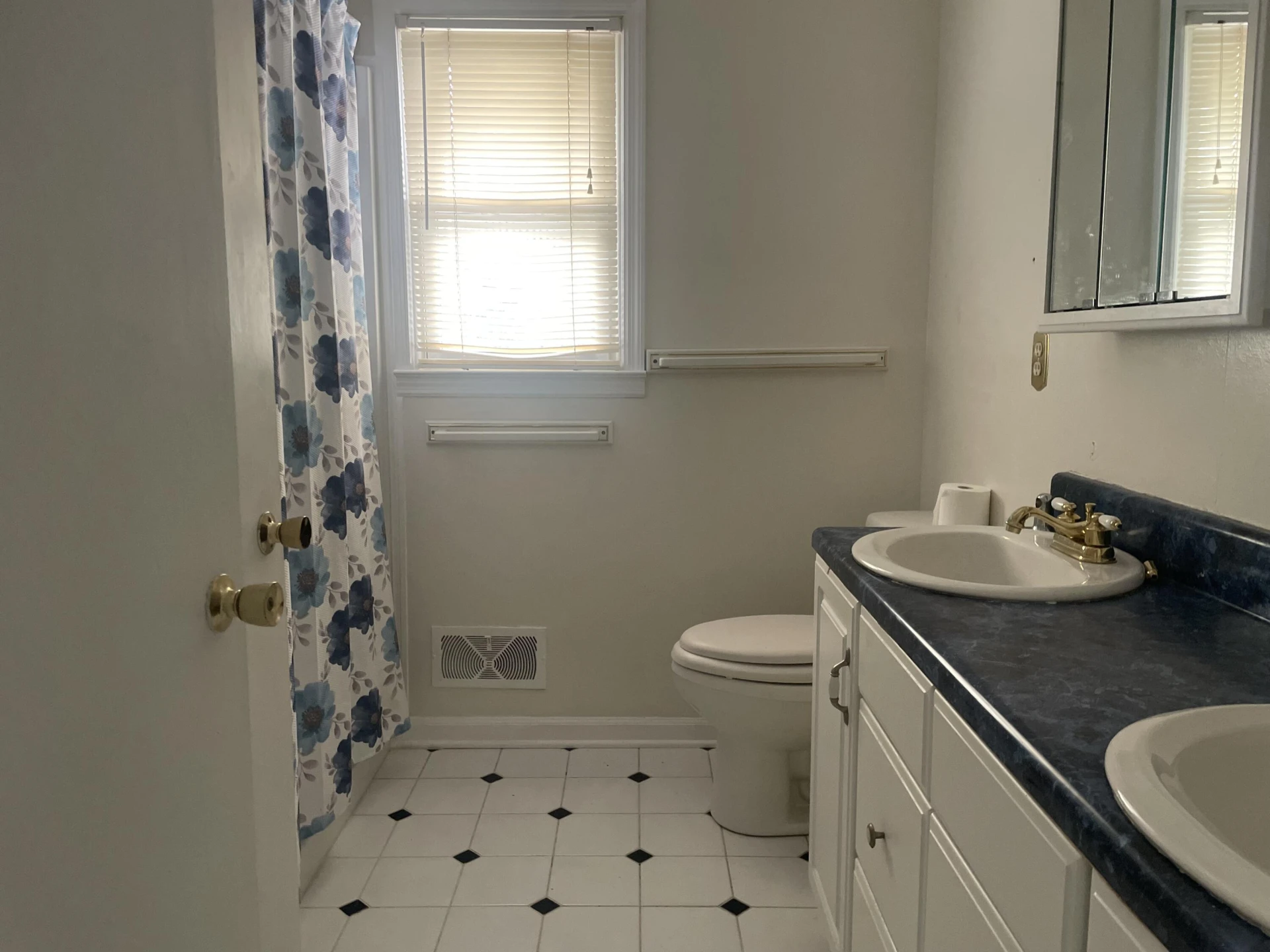 1508 Jefferson AVE - Photo 14