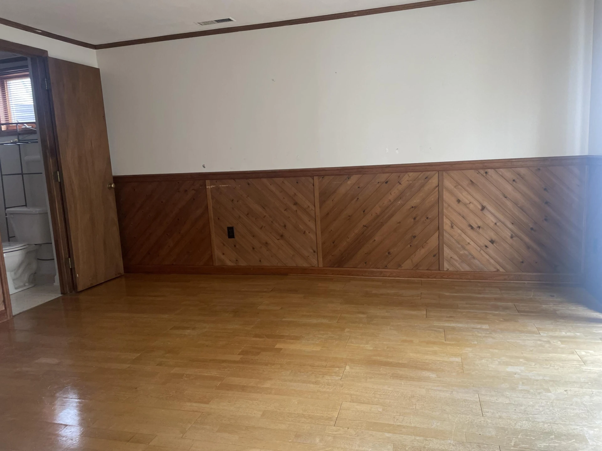 1508 Jefferson AVE - Photo 7