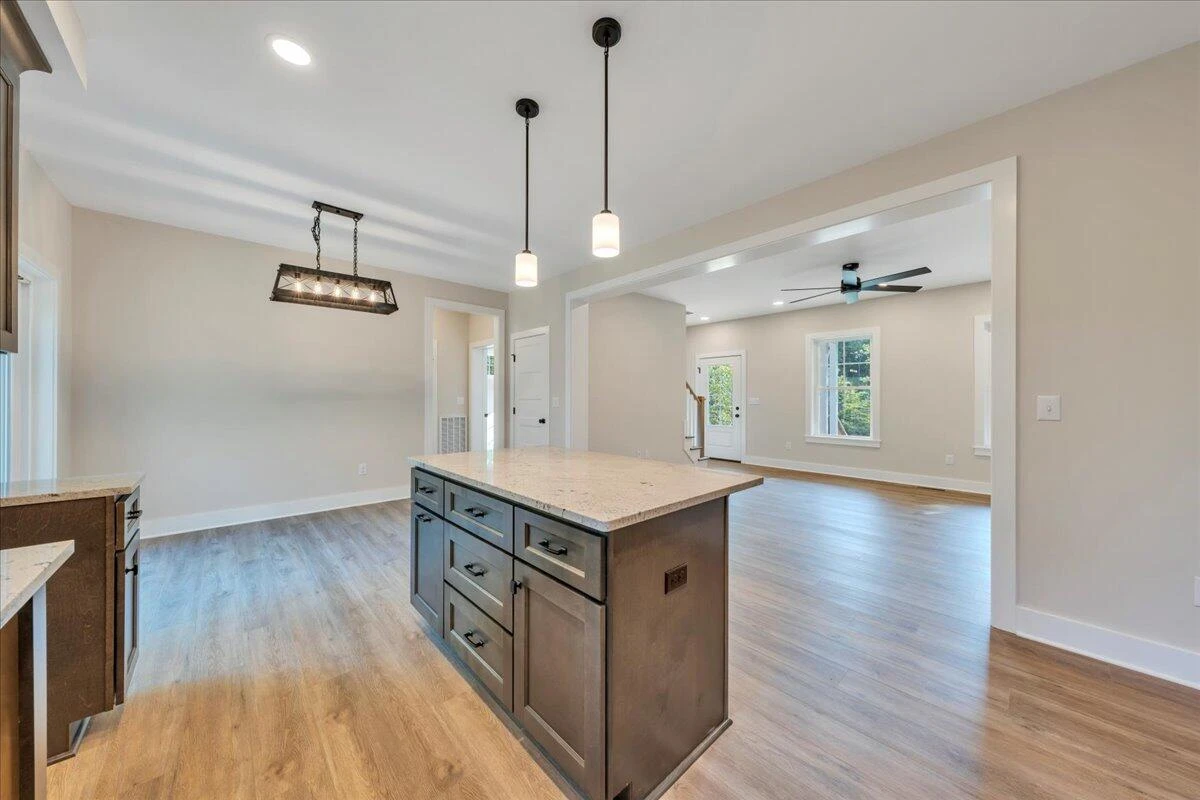 241 Spring Chase DR - Photo 15