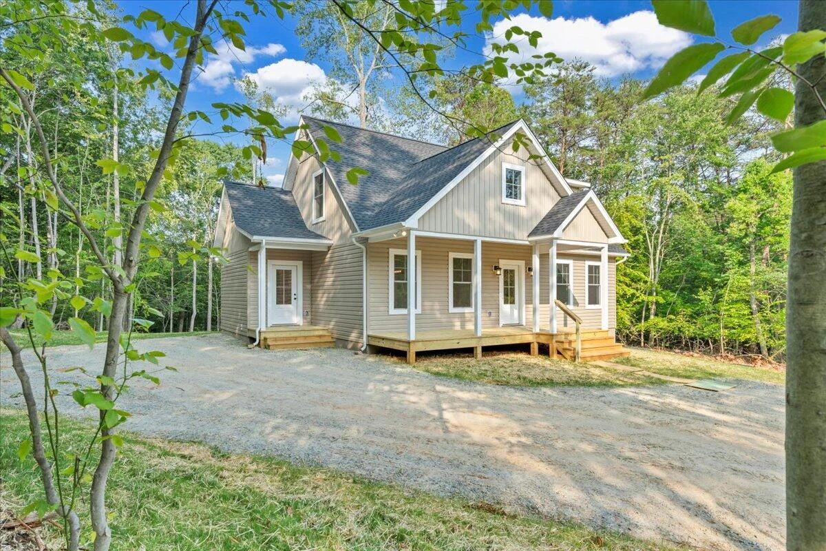 241 Spring Chase DR - Photo 2