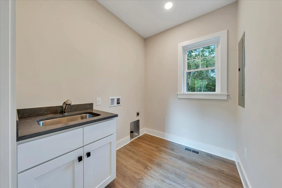 241 Spring Chase DR - Photo 27