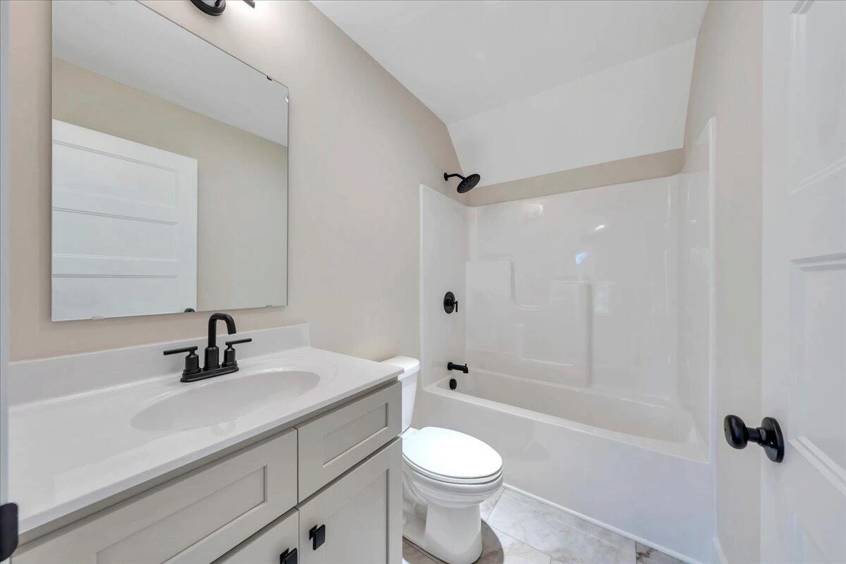 241 Spring Chase DR - Photo 29